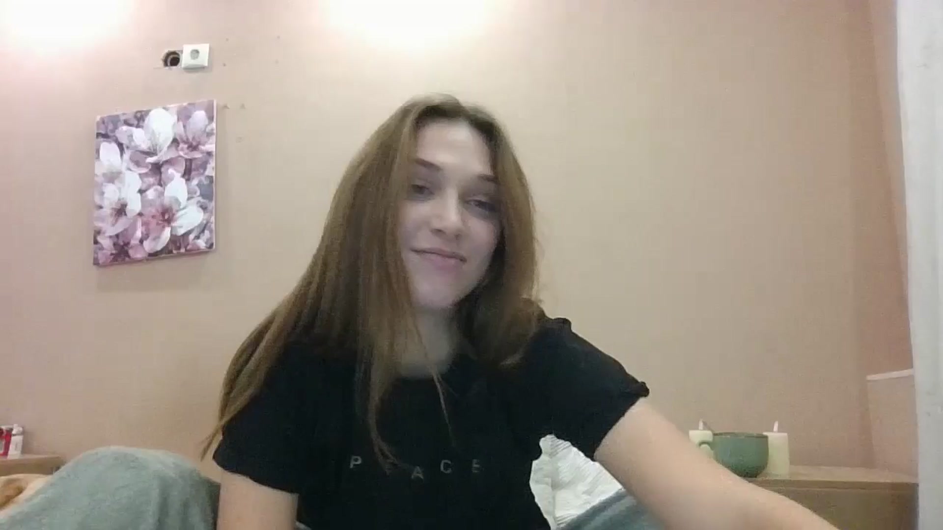 Gallery image thumbnail from HaleyReed's myfreecams stream on, 11/11/2024, 14:45 image 18 of 20