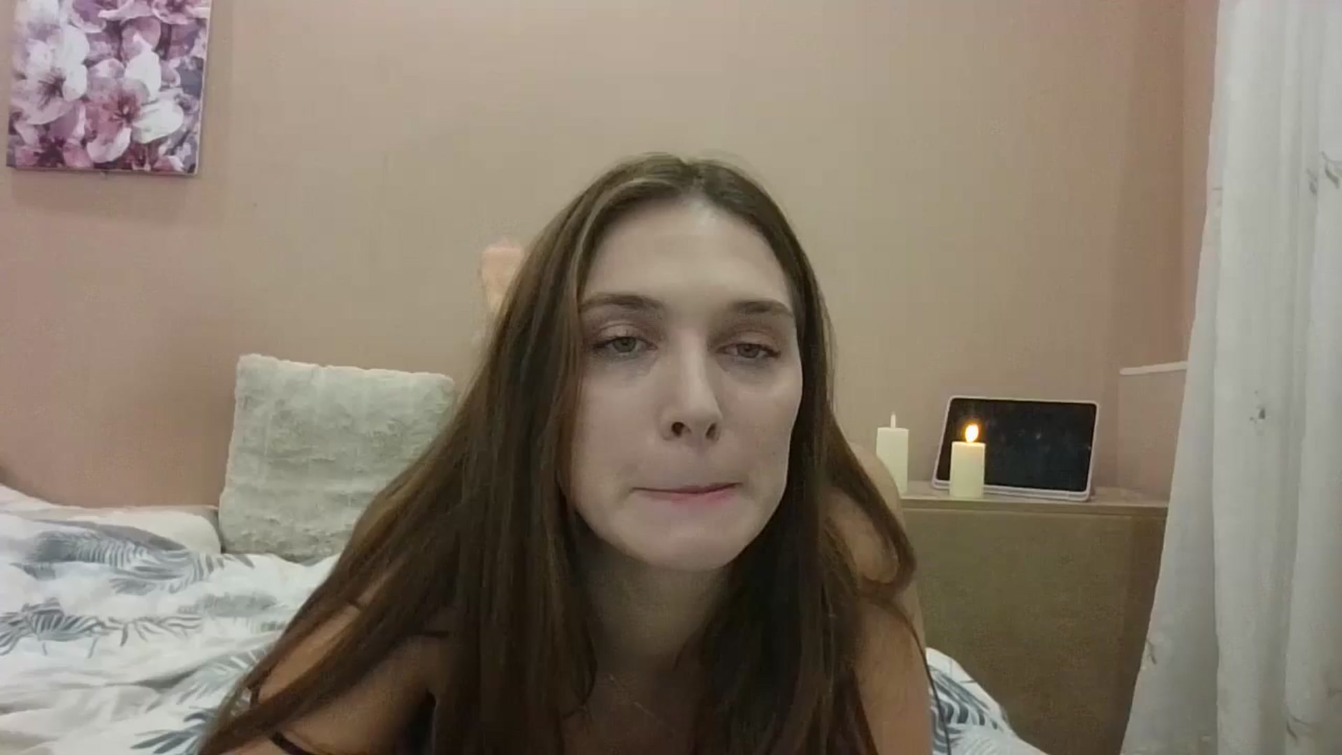 Gallery image thumbnail from HaleyReed's myfreecams stream on, 11/14/2024, 13:15 image 1 of 20