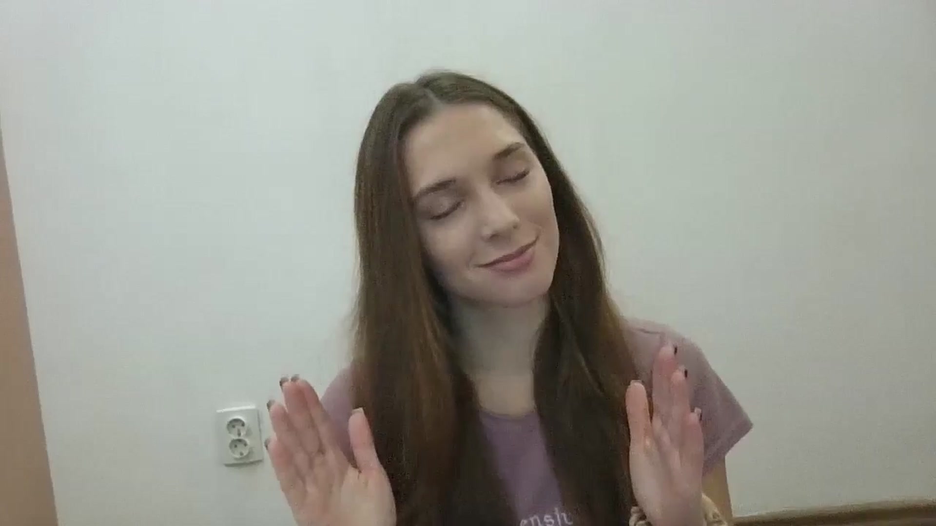 Gallery image thumbnail from HaleyReed's myfreecams stream on, 11/20/2024, 13:12 image 2 of 20