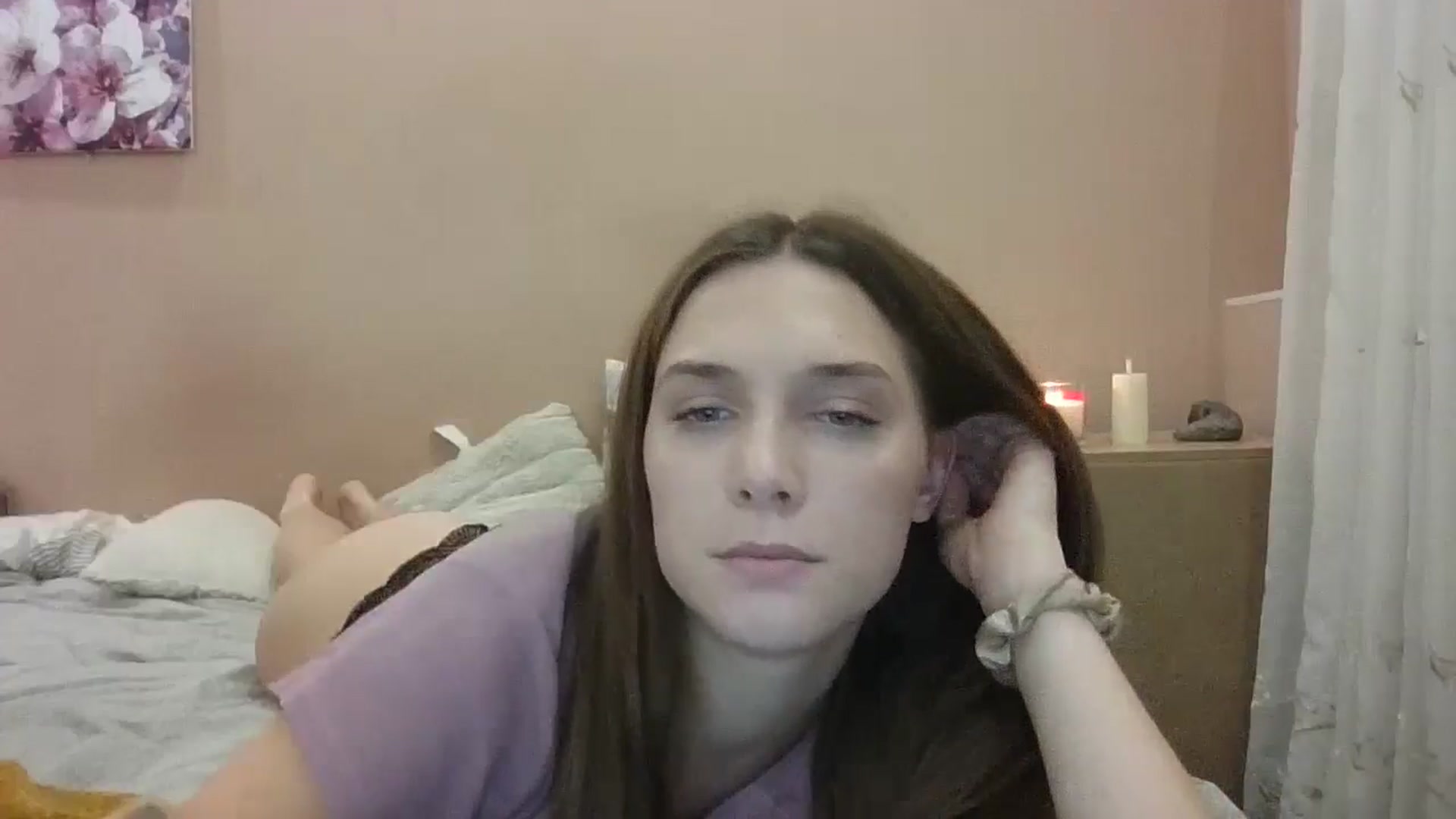 Gallery image thumbnail from HaleyReed's myfreecams stream on, 11/20/2024, 17:46 image 18 of 20
