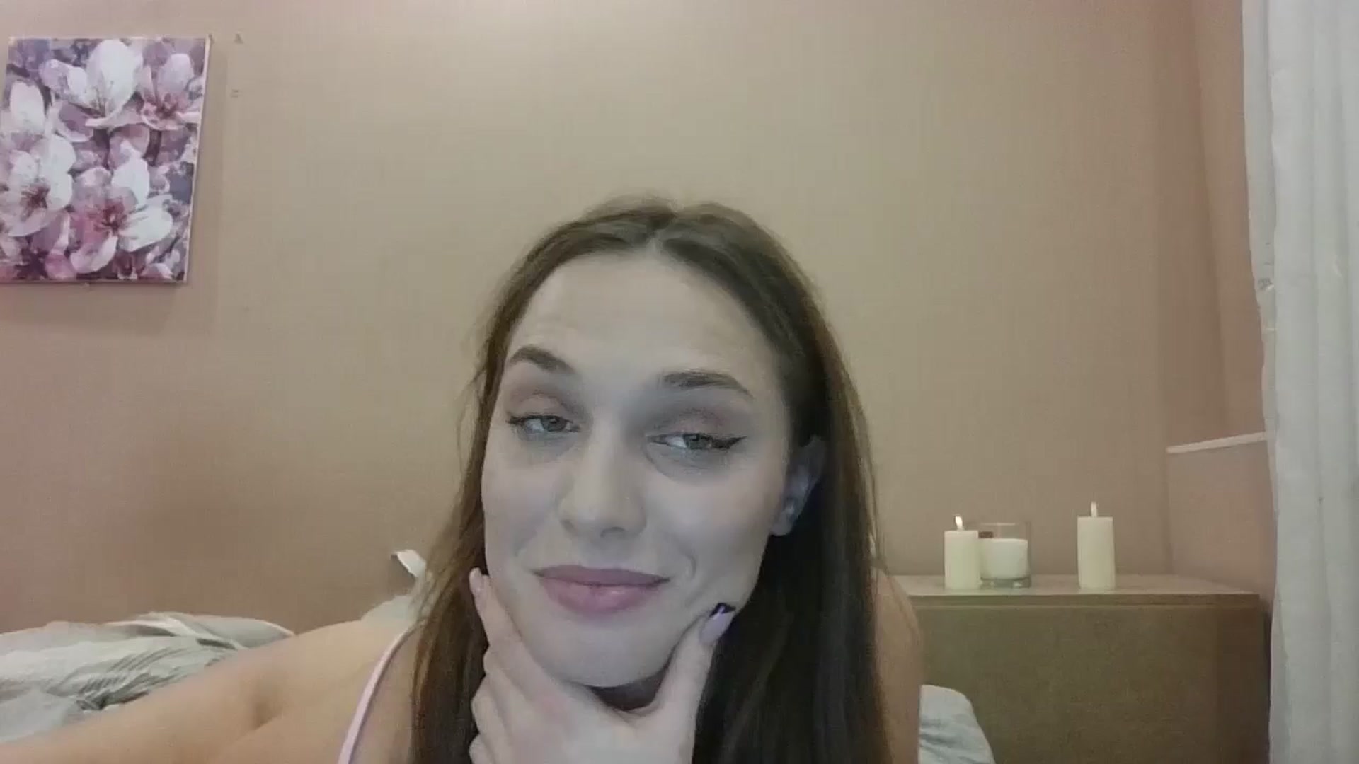 Gallery image thumbnail from HaleyReed's myfreecams stream on, 11/23/2024, 14:05 image 1 of 20