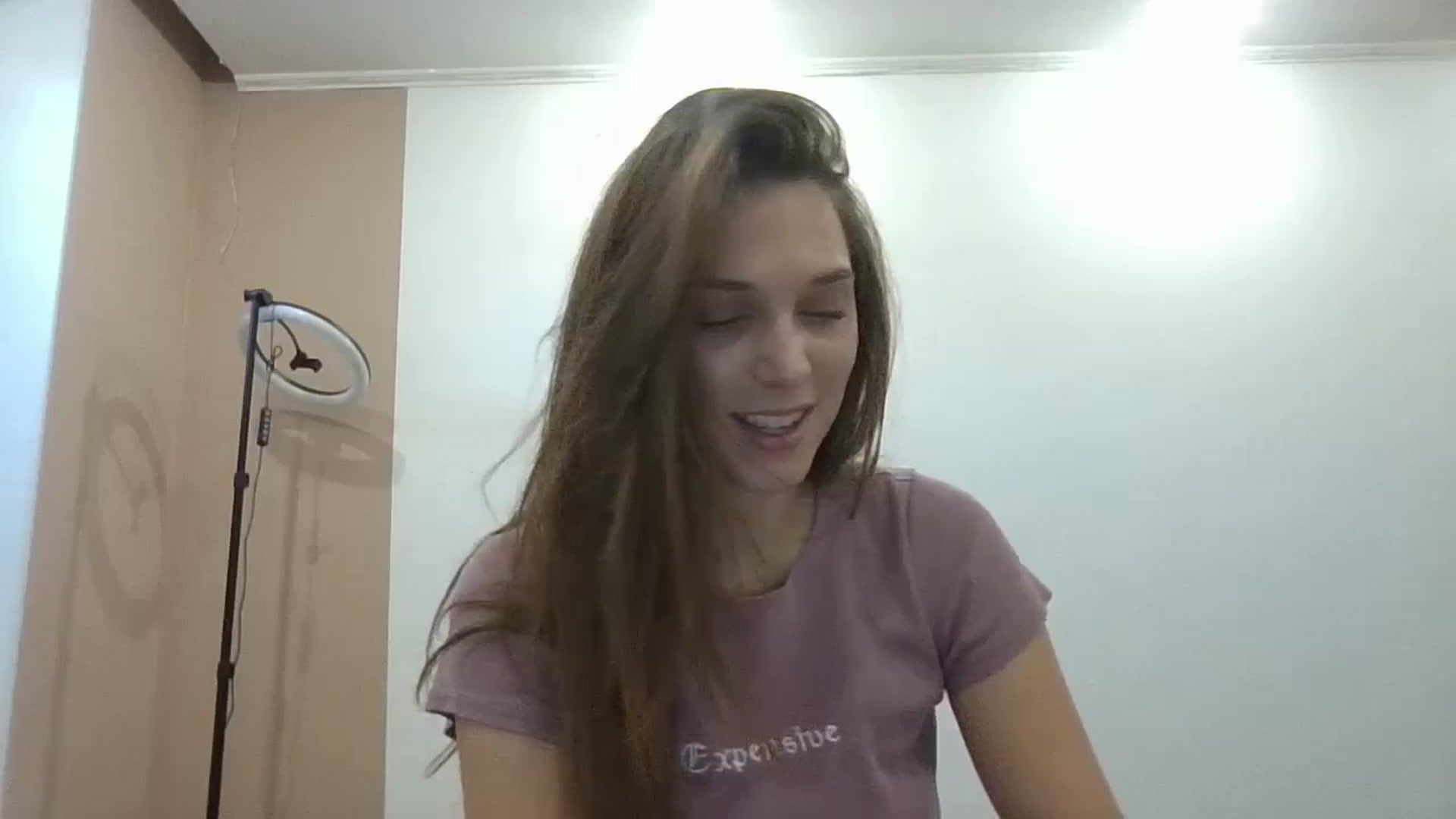 Gallery image thumbnail from HaleyReed's myfreecams stream on, 11/24/2024, 12:34 image 18 of 20