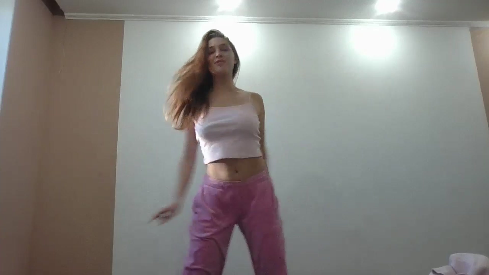 Gallery image thumbnail from HaleyReed's myfreecams stream on, 11/25/2024, 13:25 image 10 of 20