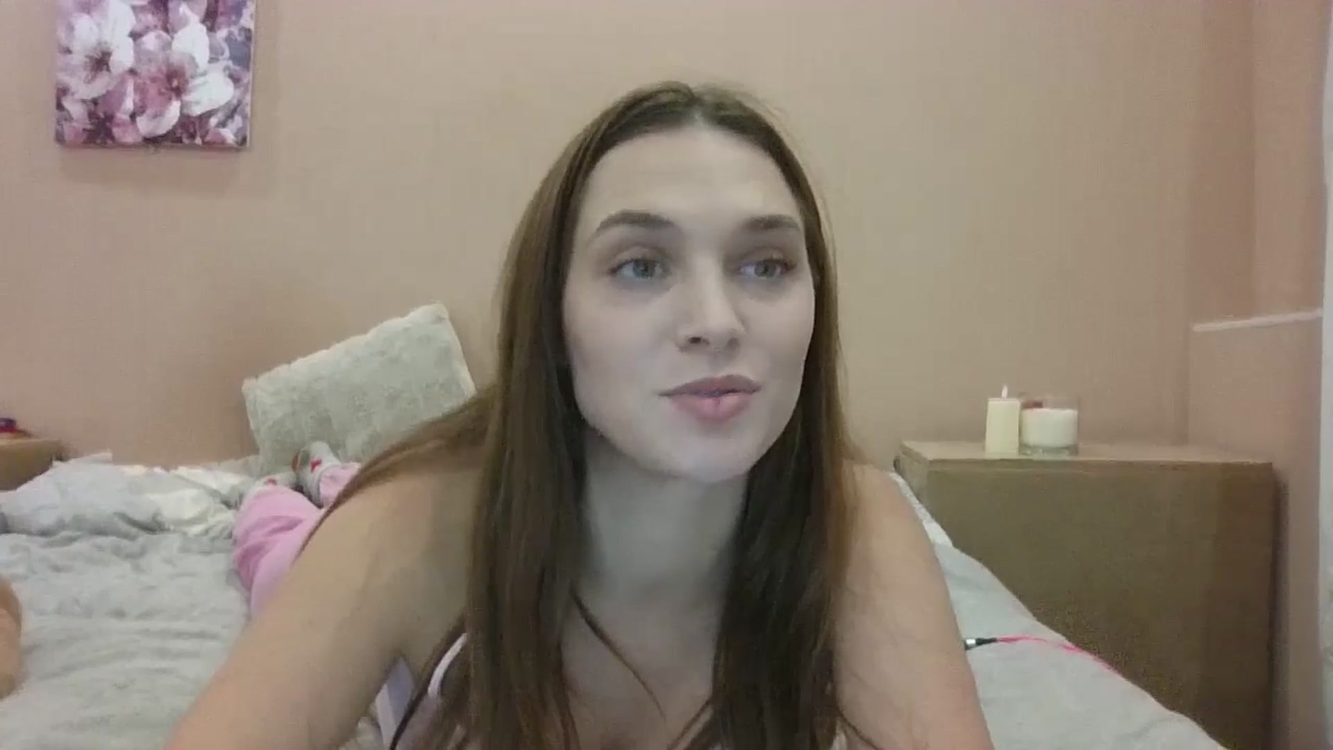 Gallery image thumbnail from HaleyReed's myfreecams stream on, 11/25/2024, 13:43 image 10 of 20