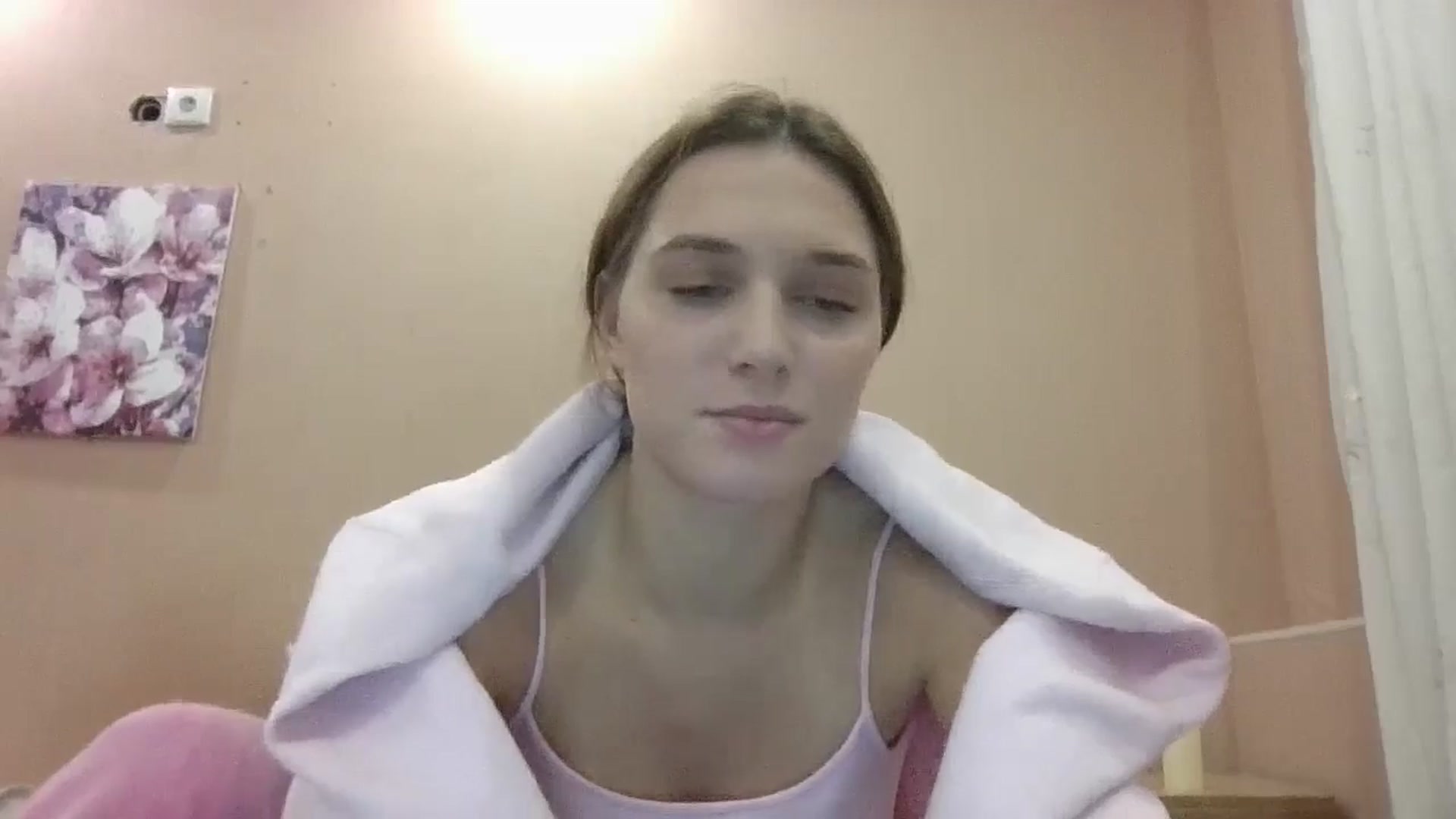 Gallery image thumbnail from HaleyReed's myfreecams stream on, 11/25/2024, 15:14 image 17 of 20