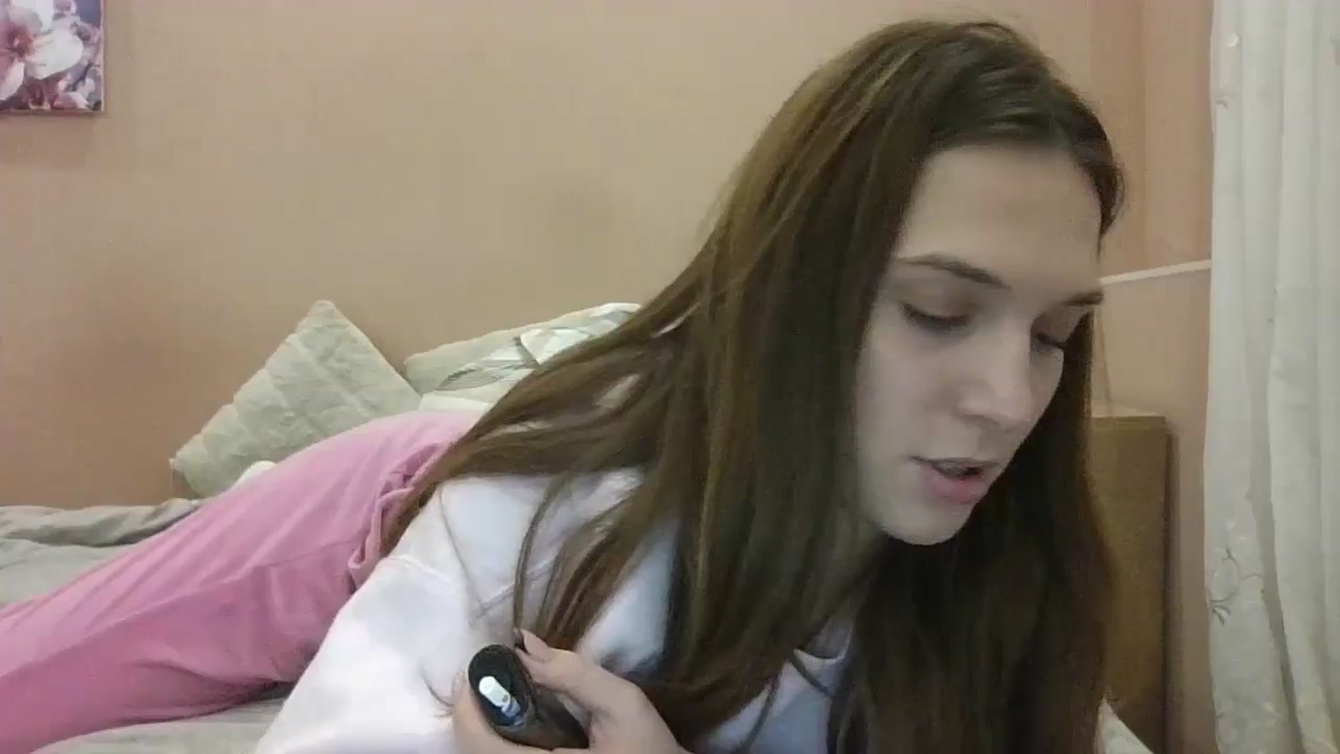Gallery image thumbnail from HaleyReed's myfreecams stream on, 11/25/2024, 17:13 image 15 of 20