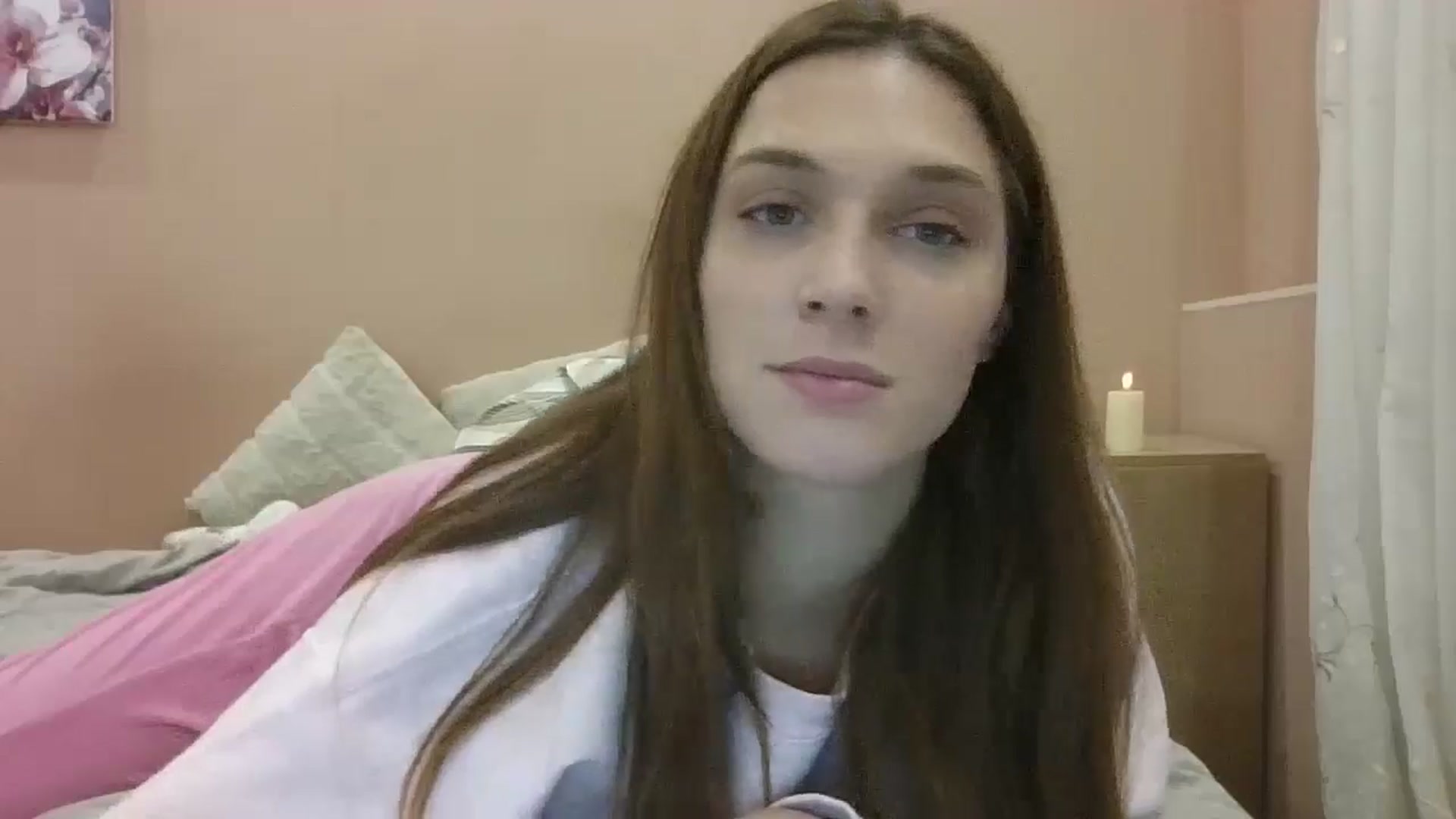 Gallery image thumbnail from HaleyReed's myfreecams stream on, 11/25/2024, 17:13 image 16 of 20