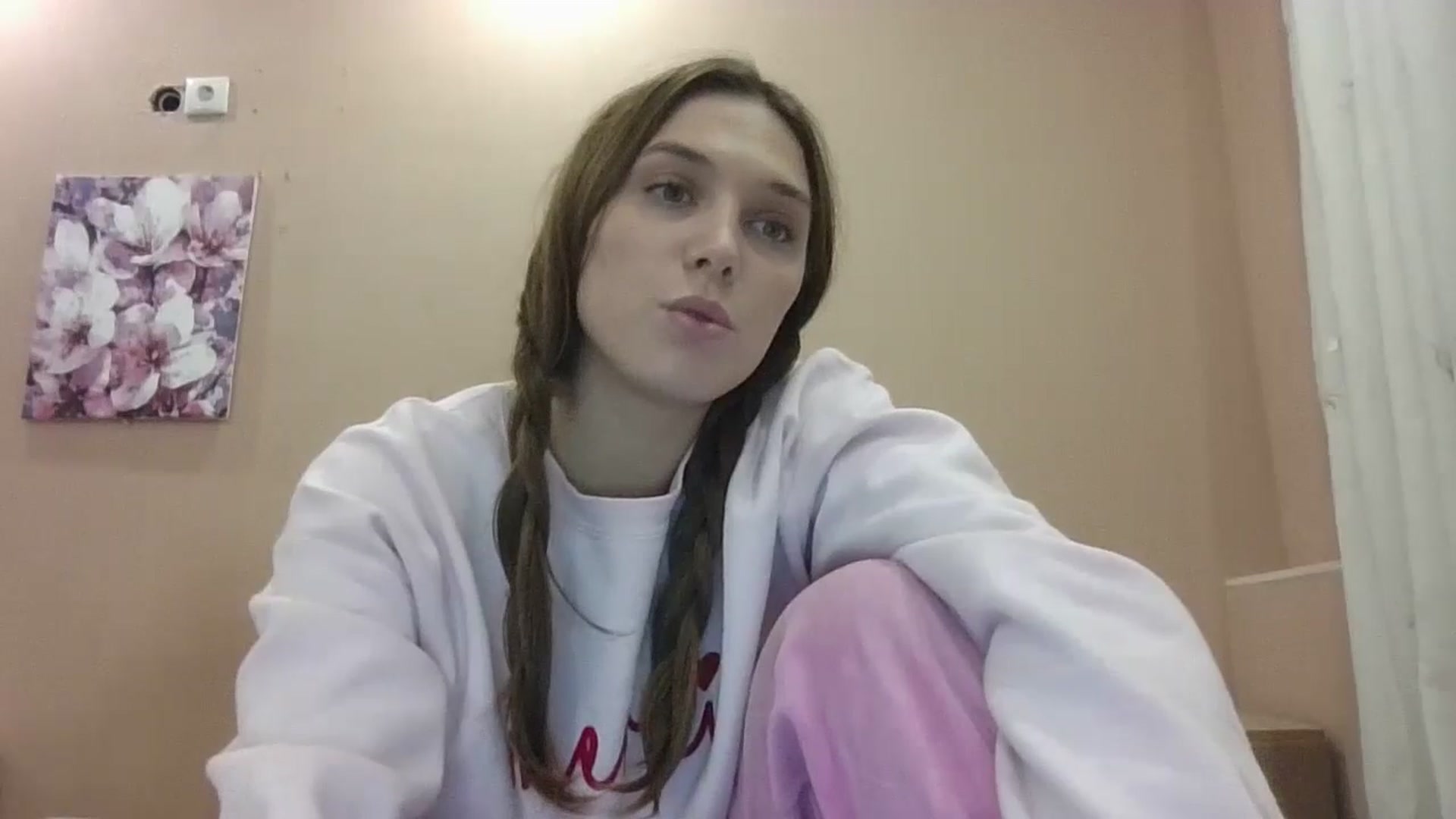 Gallery image thumbnail from HaleyReed's myfreecams stream on, 11/25/2024, 17:49 image 3 of 20