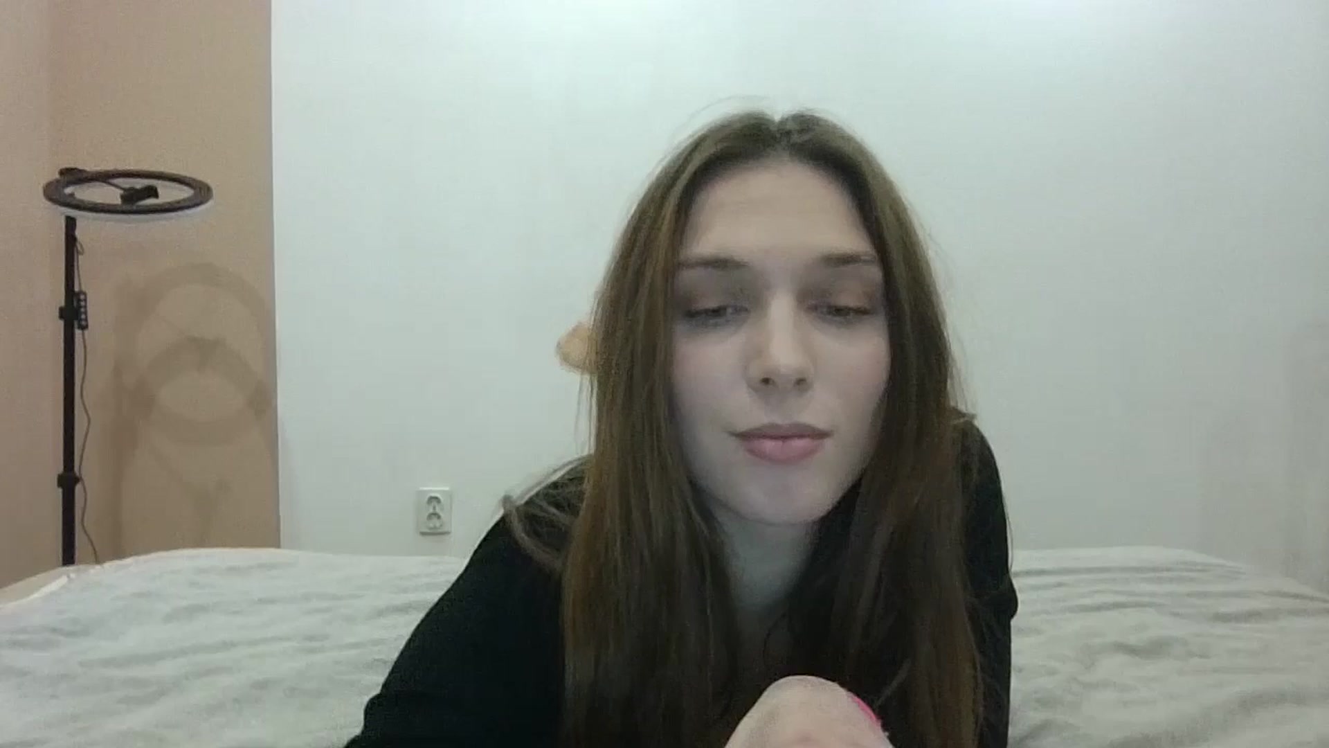 Gallery image thumbnail from HaleyReed's myfreecams stream on, 11/27/2024, 14:53 image 1 of 20