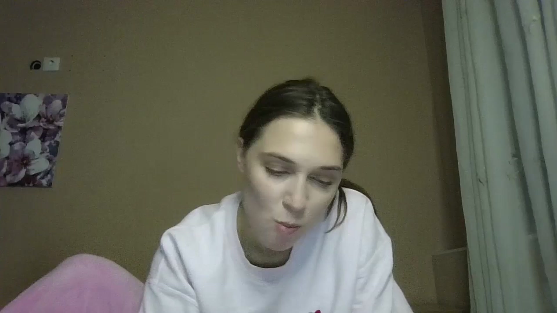 Gallery image thumbnail from HaleyReed's myfreecams stream on, 11/27/2024, 16:53 image 1 of 20
