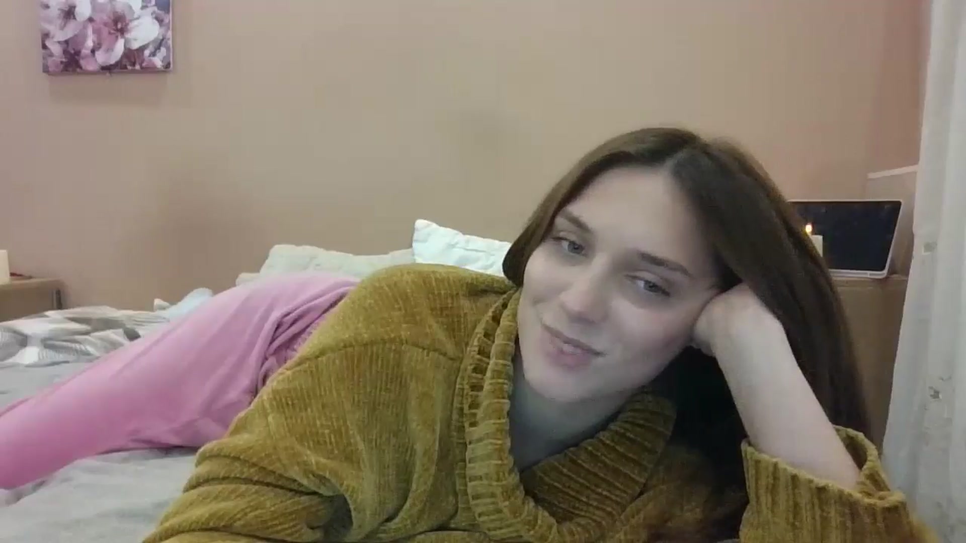 Gallery image thumbnail from HaleyReed's myfreecams stream on, 11/28/2024, 17:56 image 7 of 20