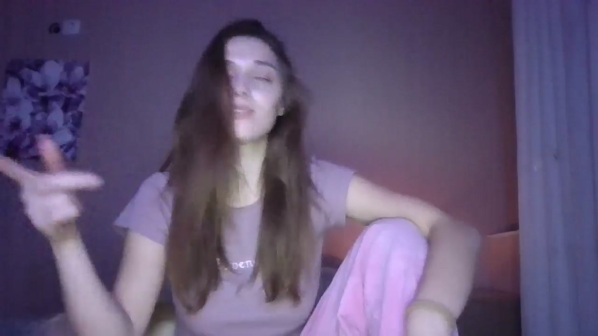 Gallery image thumbnail from HaleyReed's myfreecams stream on, 11/30/2024, 16:37 image 4 of 20