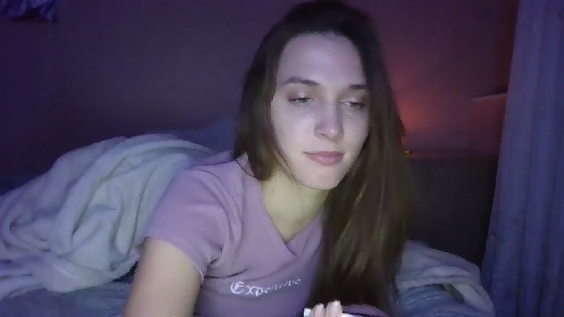 Gallery image thumbnail from HaleyReed's myfreecams stream on, 11/30/2024, 16:37 image 13 of 20