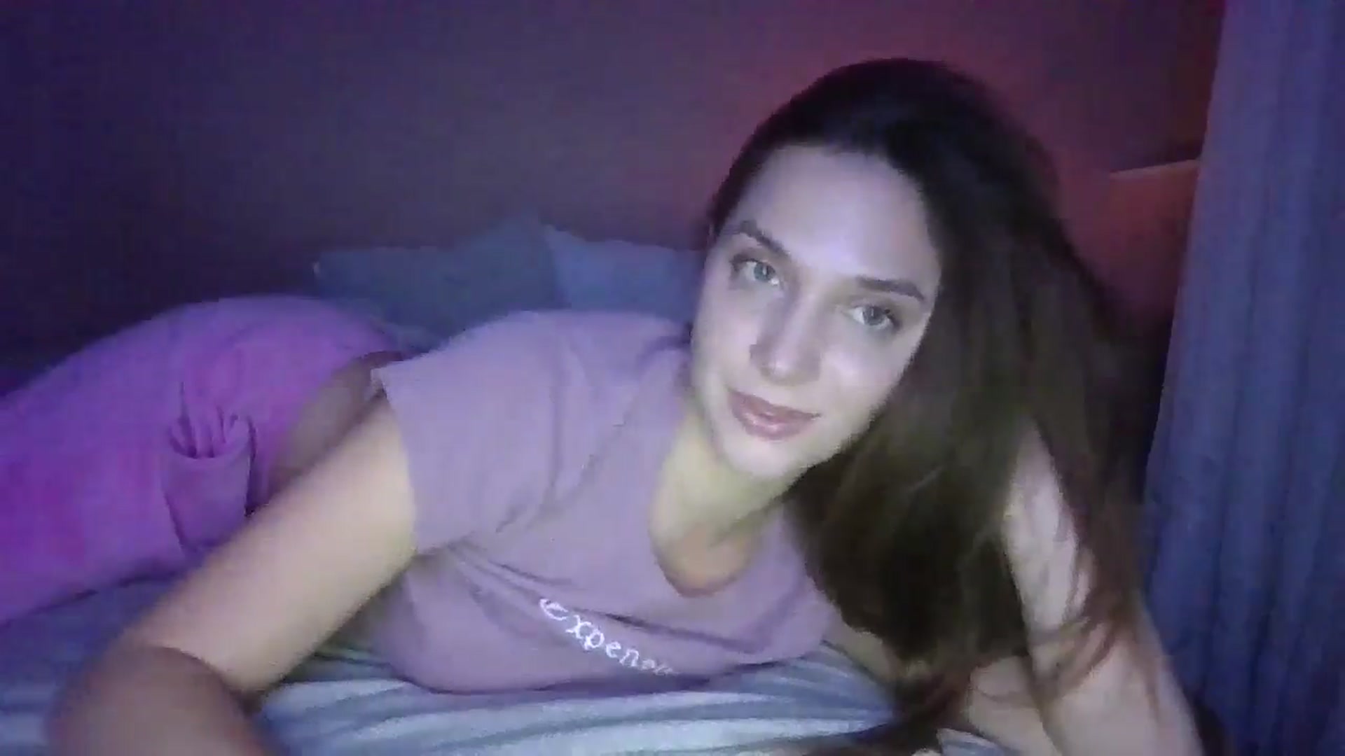 Gallery image thumbnail from HaleyReed's myfreecams stream on, 11/30/2024, 16:37 image 11 of 20