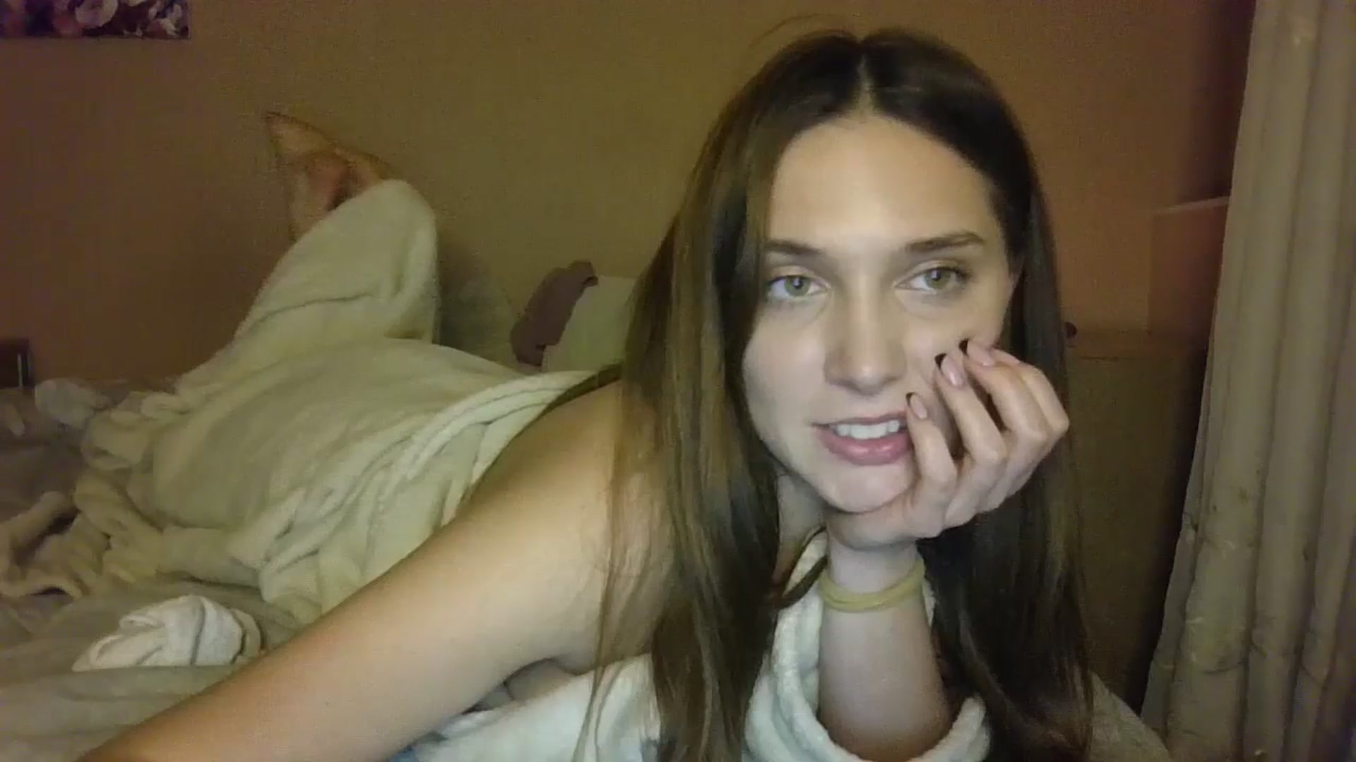 Gallery image thumbnail from HaleyReed's myfreecams stream on, 11/30/2024, 17:34 image 15 of 20