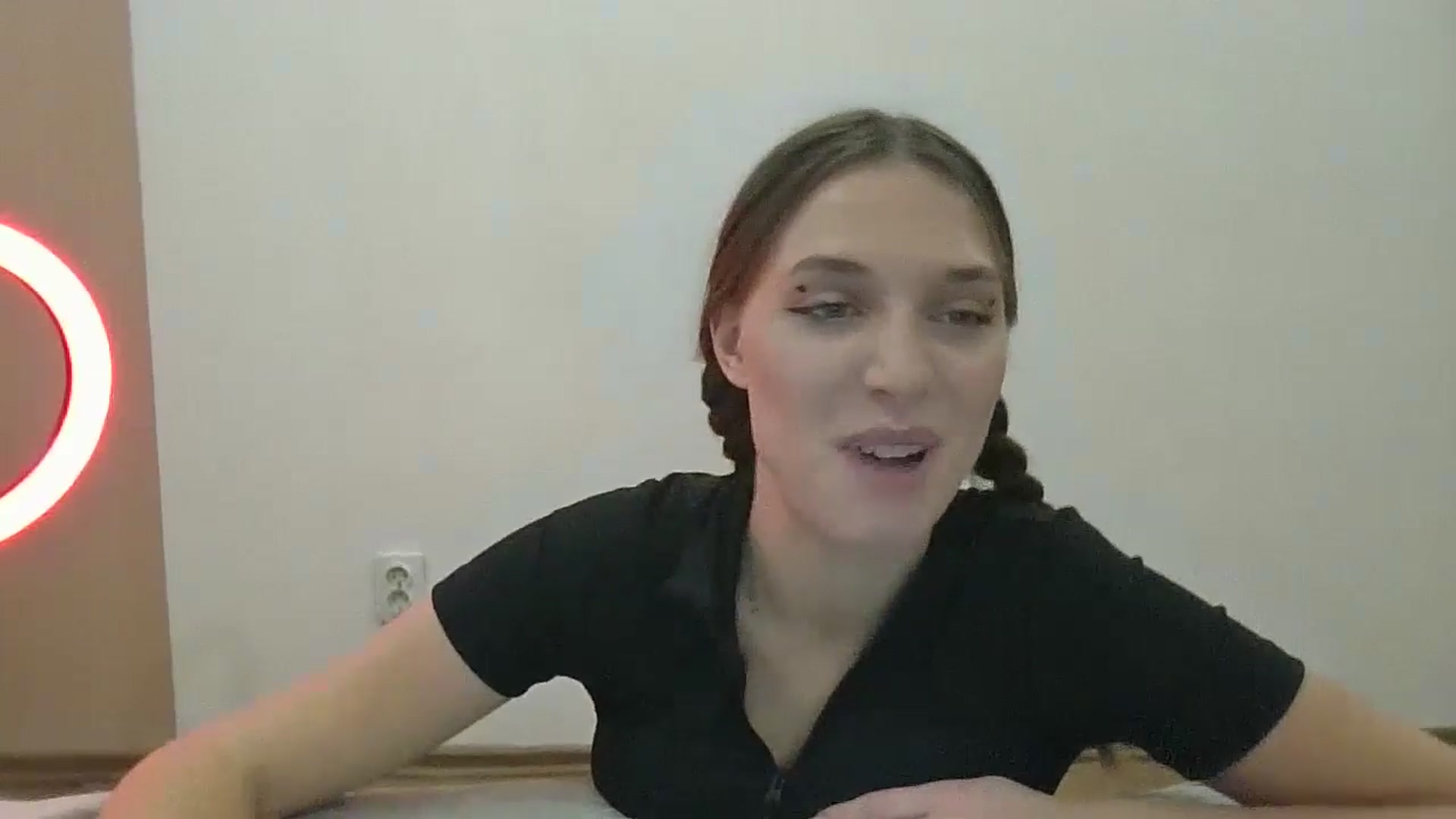 Gallery image thumbnail from HaleyReed's myfreecams stream on, 12/01/2024, 12:13 image 10 of 20