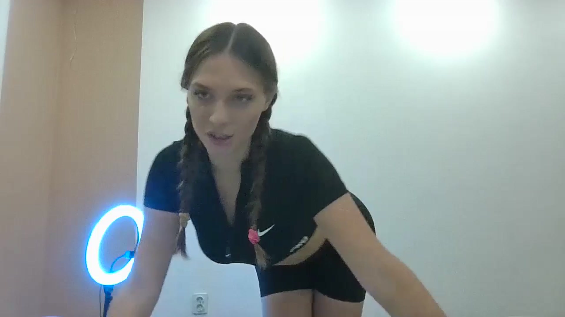 Gallery image thumbnail from HaleyReed's myfreecams stream on, 12/01/2024, 12:13 image 16 of 20