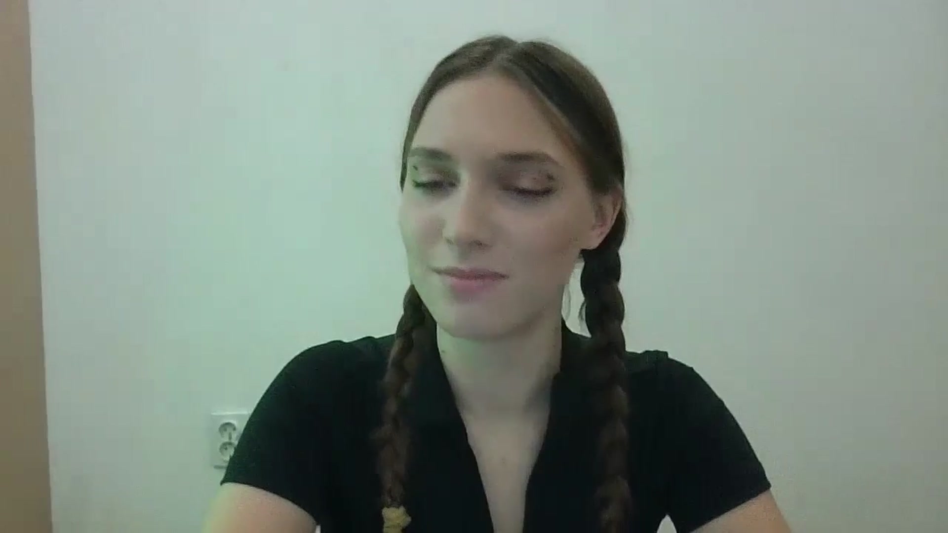 Gallery image thumbnail from HaleyReed's myfreecams stream on, 12/01/2024, 12:13 image 2 of 20