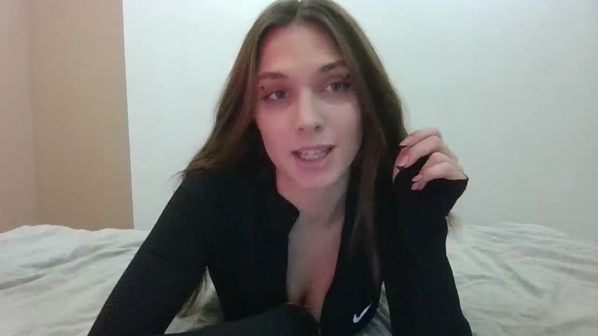 Gallery image thumbnail from HaleyReed's myfreecams stream on, 12/01/2024, 13:28 image 16 of 20