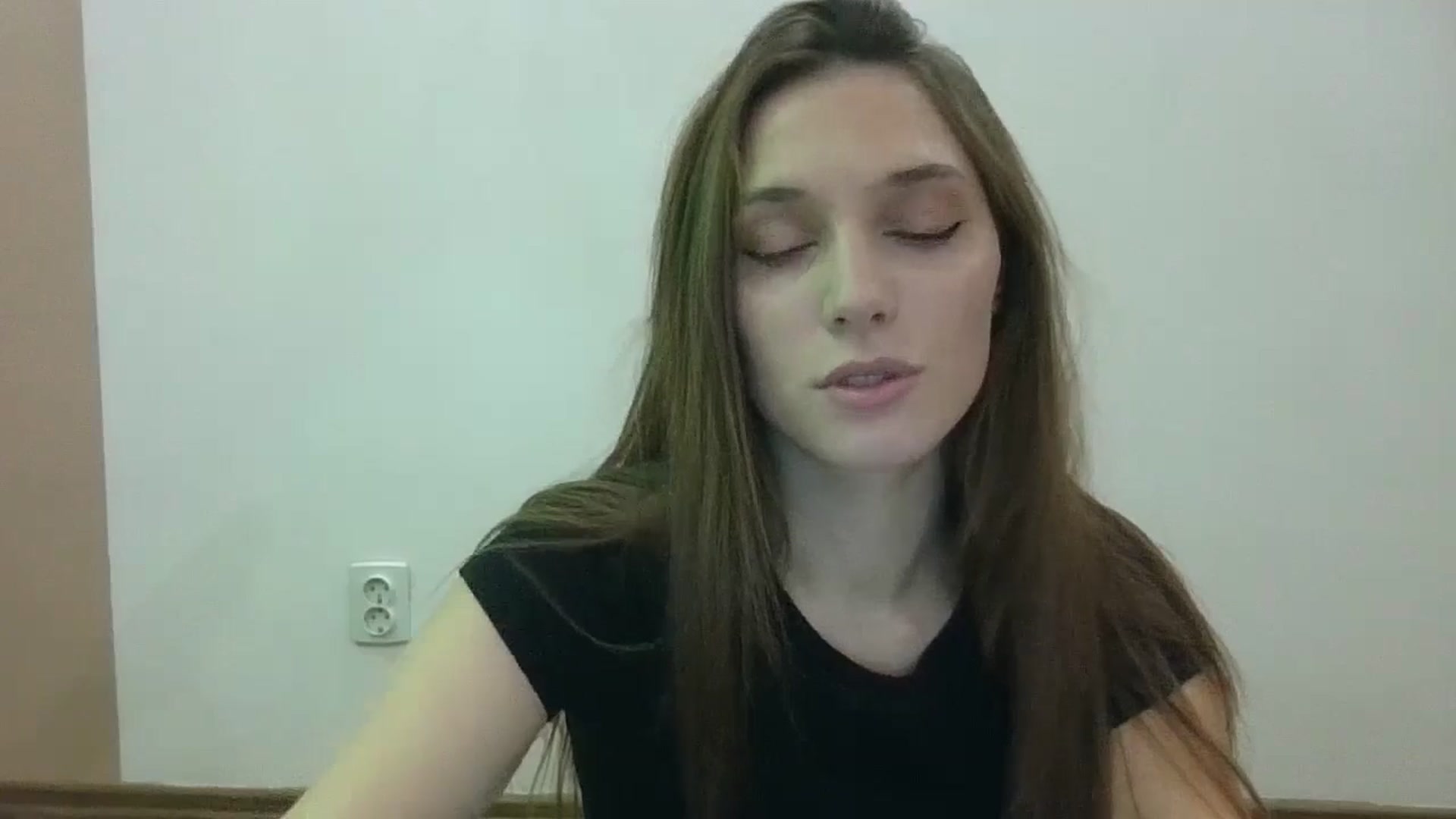 Gallery image thumbnail from HaleyReed's myfreecams stream on, 12/02/2024, 16:21 image 3 of 20