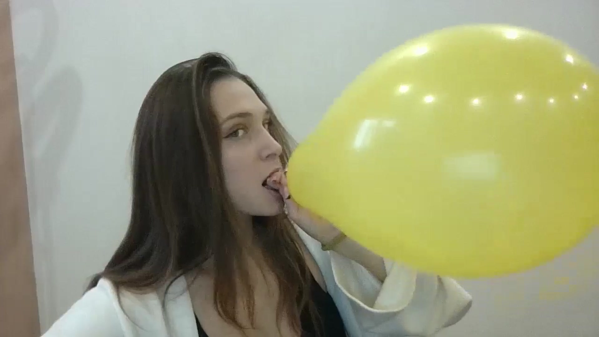 Gallery image thumbnail from HaleyReed's myfreecams stream on, 12/04/2024, 11:42 image 13 of 20