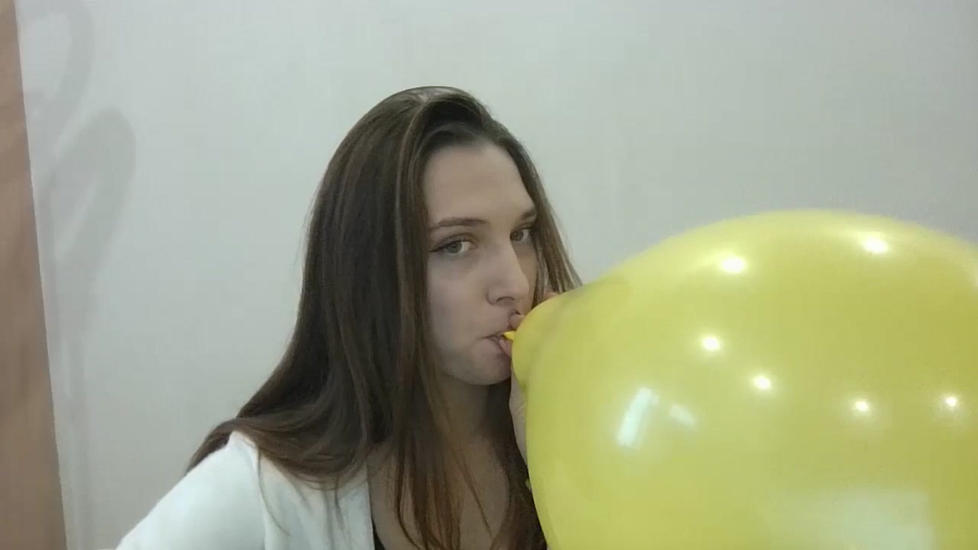 Gallery image thumbnail from HaleyReed's myfreecams stream on, 12/04/2024, 11:42 image 14 of 20