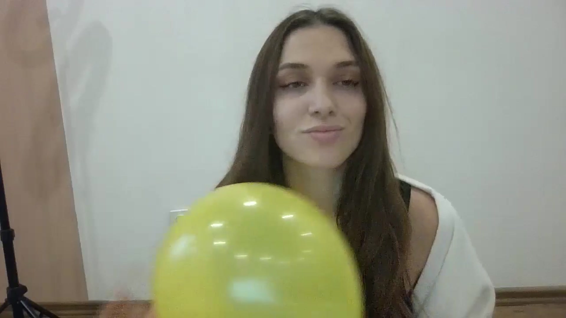 Gallery image thumbnail from HaleyReed's myfreecams stream on, 12/04/2024, 12:09 image 15 of 20