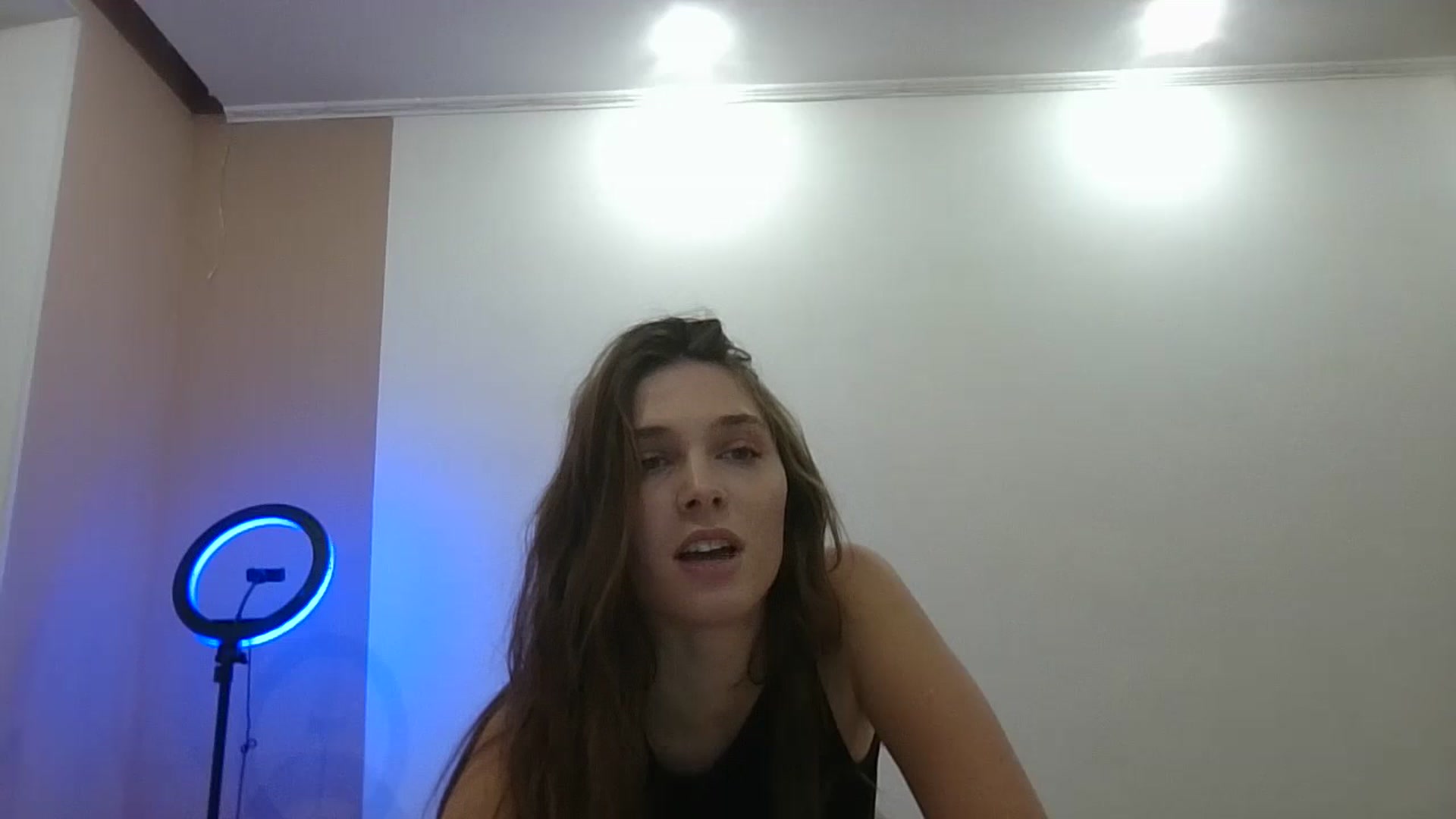 Gallery image thumbnail from HaleyReed's myfreecams stream on, 12/06/2024, 13:46 image 15 of 20
