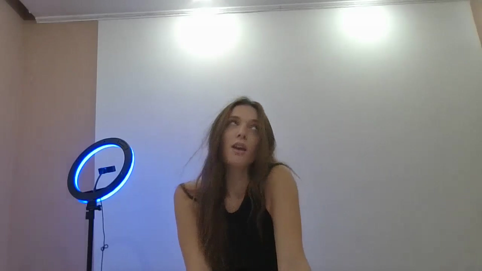 Gallery image thumbnail from HaleyReed's myfreecams stream on, 12/06/2024, 13:46 image 9 of 20