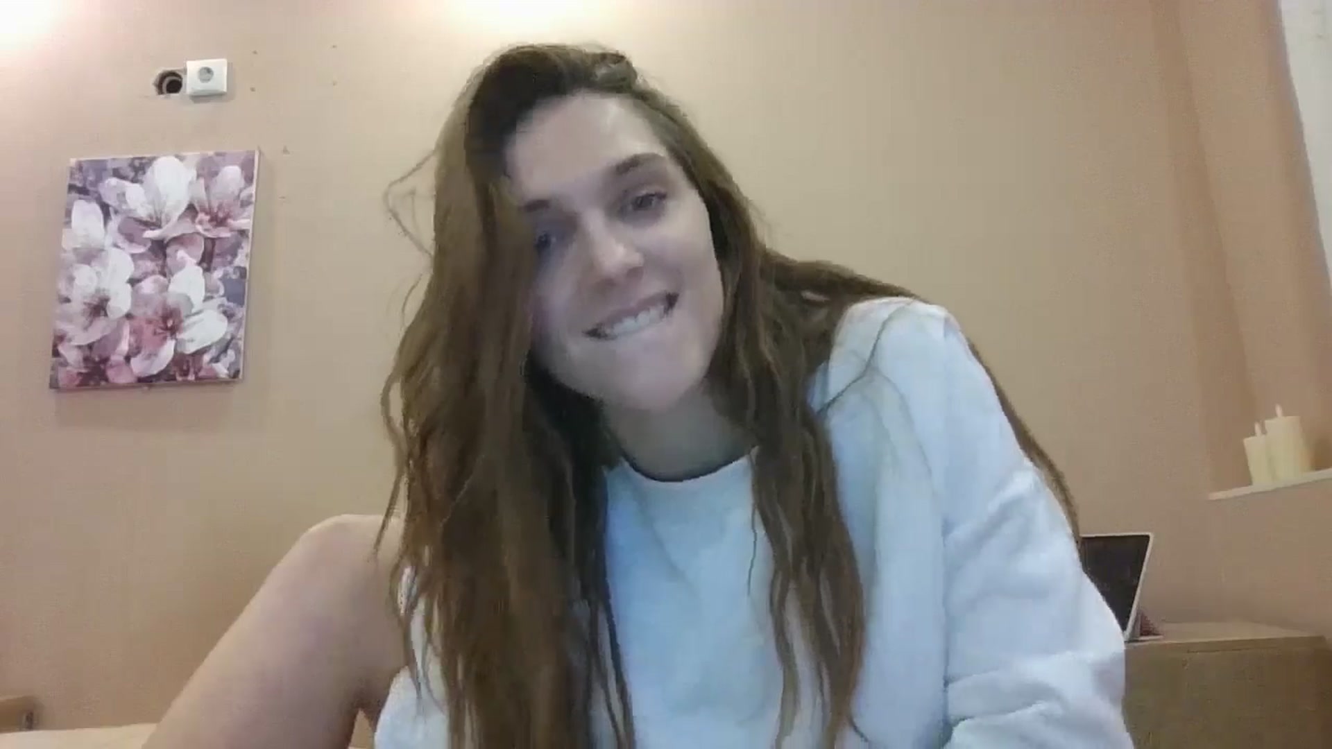 Gallery image thumbnail from HaleyReed's myfreecams stream on, 12/06/2024, 16:01 image 10 of 20