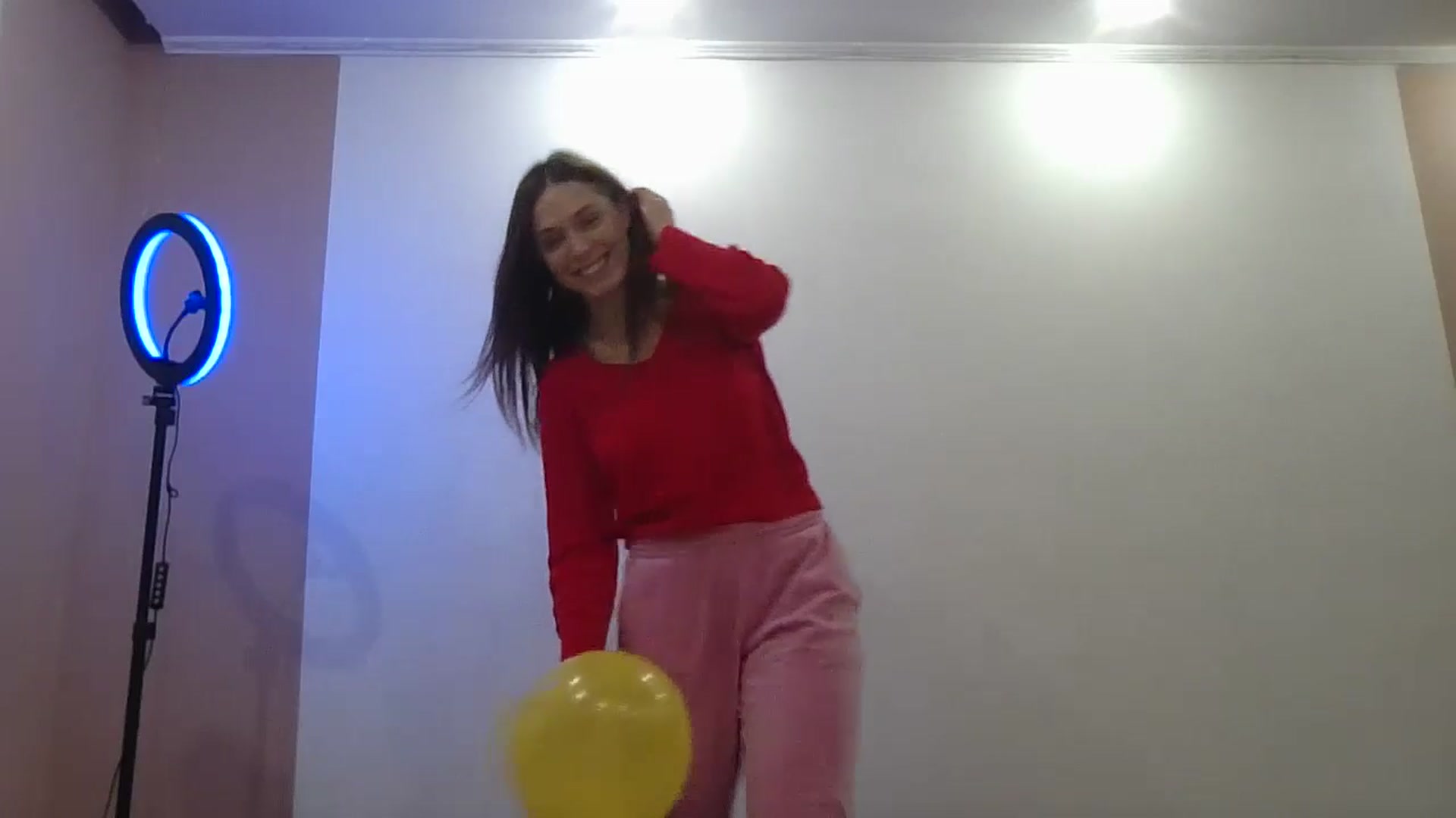 Gallery image thumbnail from HaleyReed's myfreecams stream on, 12/09/2024, 13:30 image 12 of 20