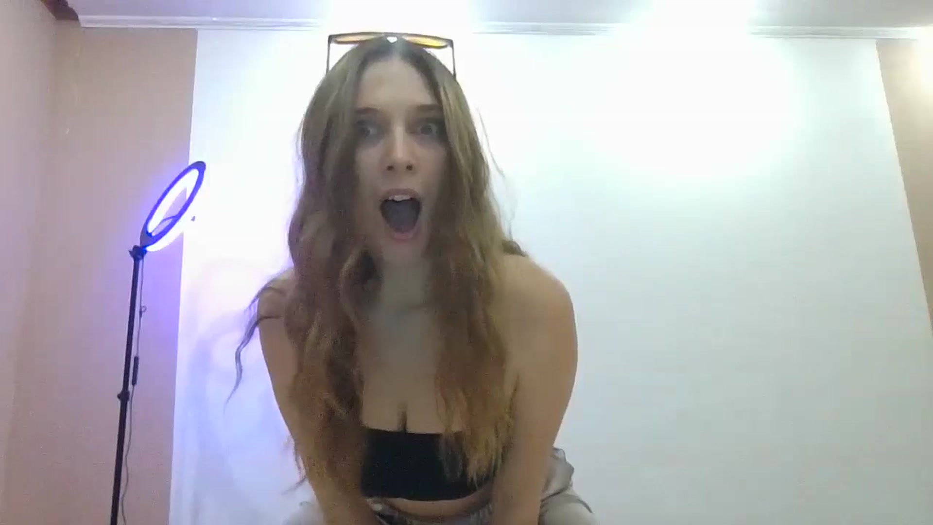 Gallery image thumbnail from HaleyReed's myfreecams stream on, 12/10/2024, 13:23 image 9 of 20