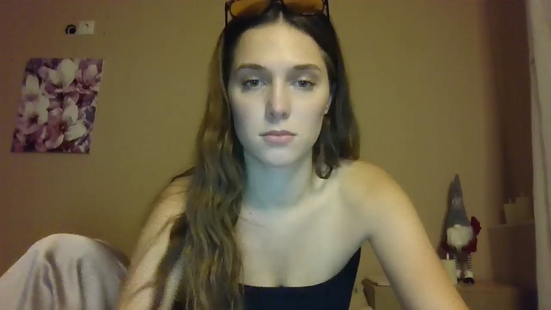 Gallery image thumbnail from HaleyReed's myfreecams stream on, 12/10/2024, 15:40 image 1 of 20
