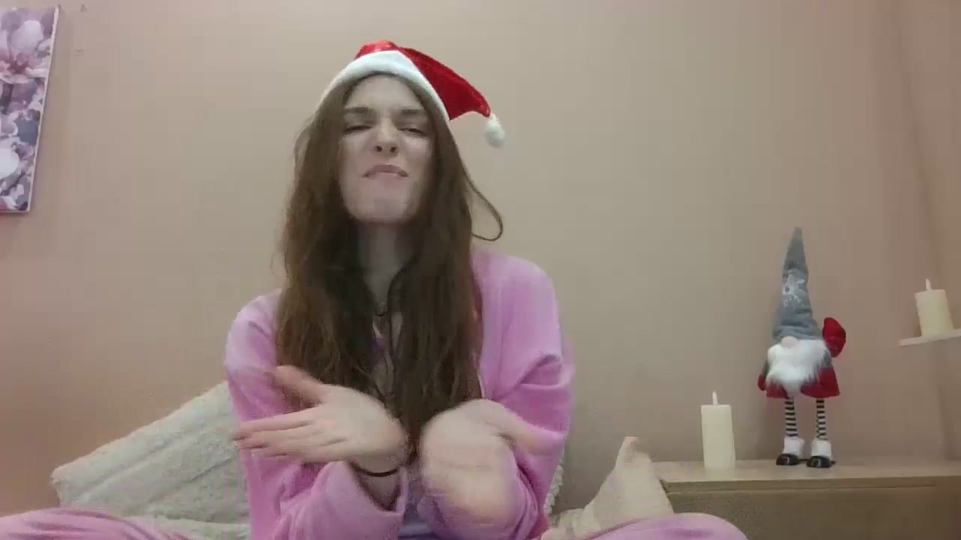 Gallery image thumbnail from HaleyReed's myfreecams stream on, 12/12/2024, 15:03 image 2 of 20