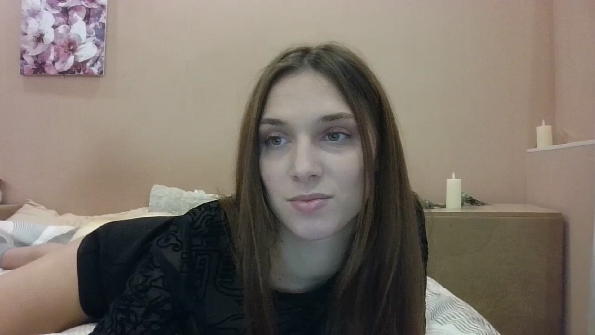 Gallery image thumbnail from HaleyReed's myfreecams stream on, 12/13/2024, 13:36 image 17 of 20