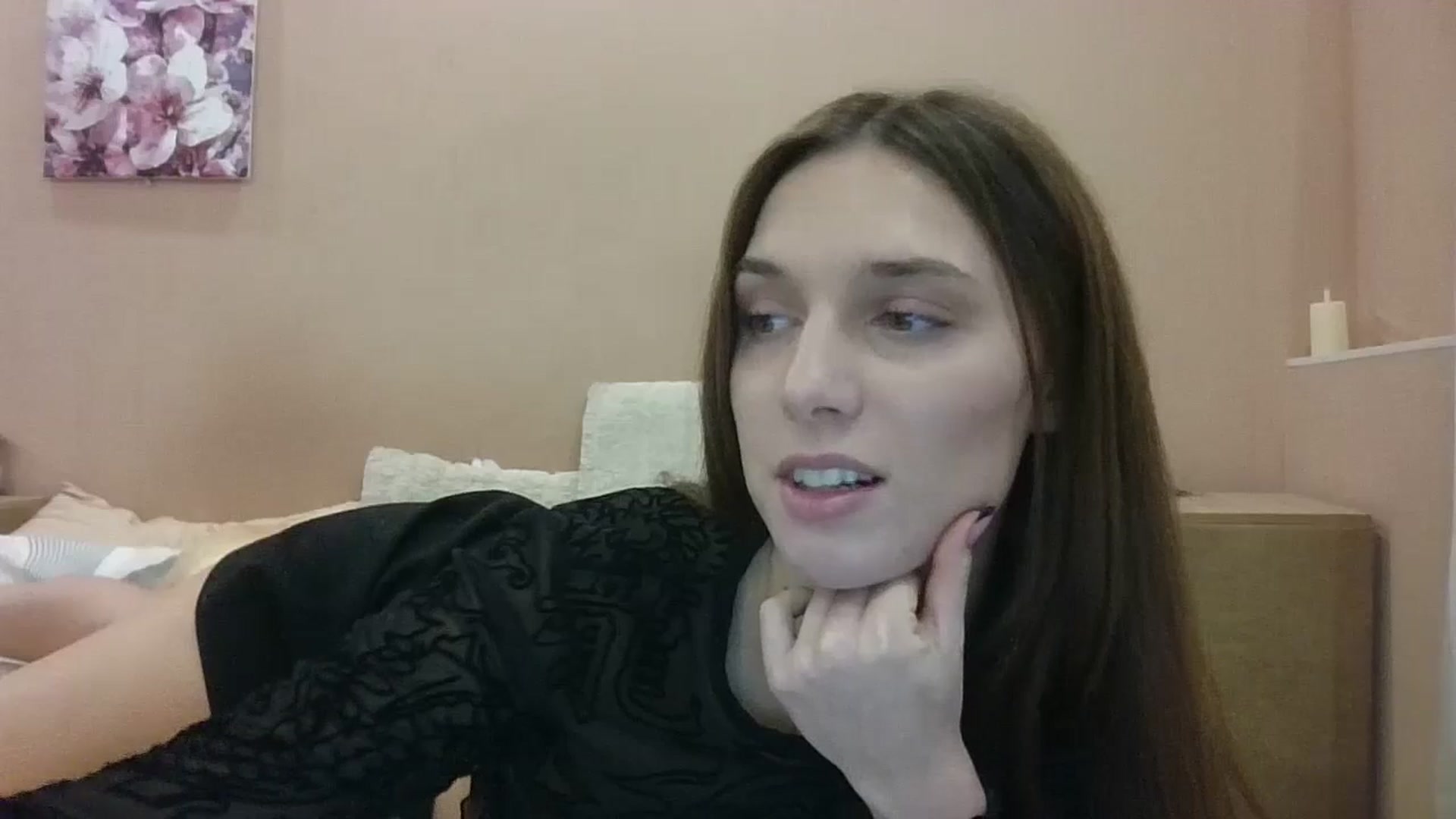 Gallery image thumbnail from HaleyReed's myfreecams stream on, 12/13/2024, 13:36 image 8 of 20
