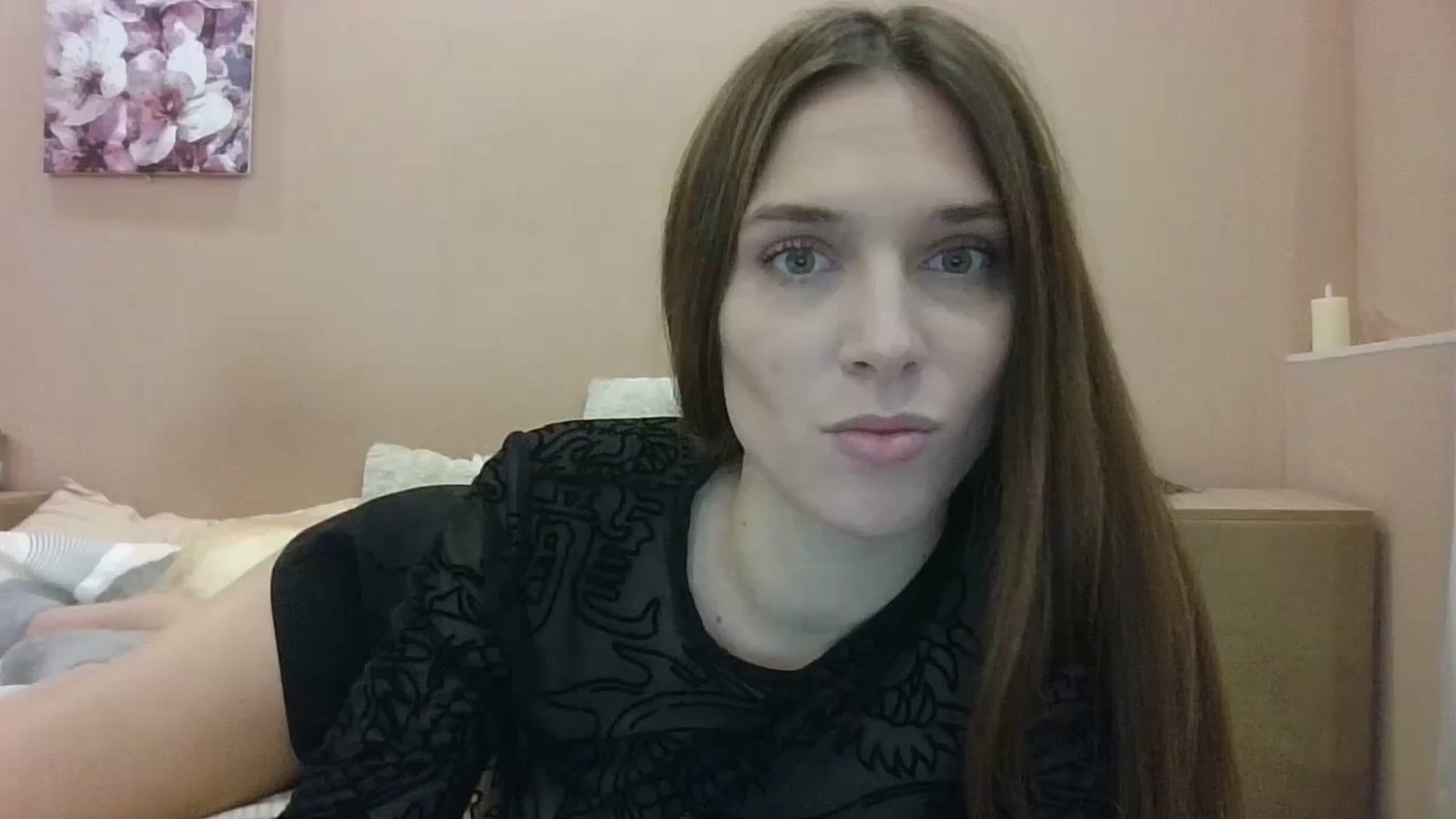 Gallery image thumbnail from HaleyReed's myfreecams stream on, 12/13/2024, 13:36 image 5 of 20