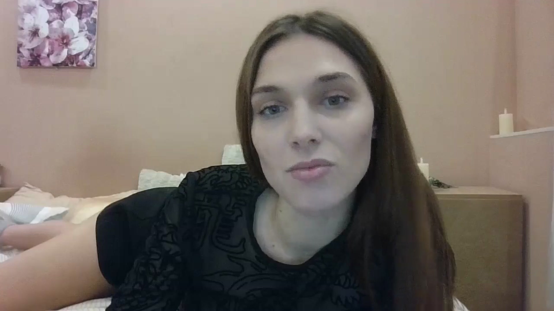 Gallery image thumbnail from HaleyReed's myfreecams stream on, 12/13/2024, 13:36 image 6 of 20