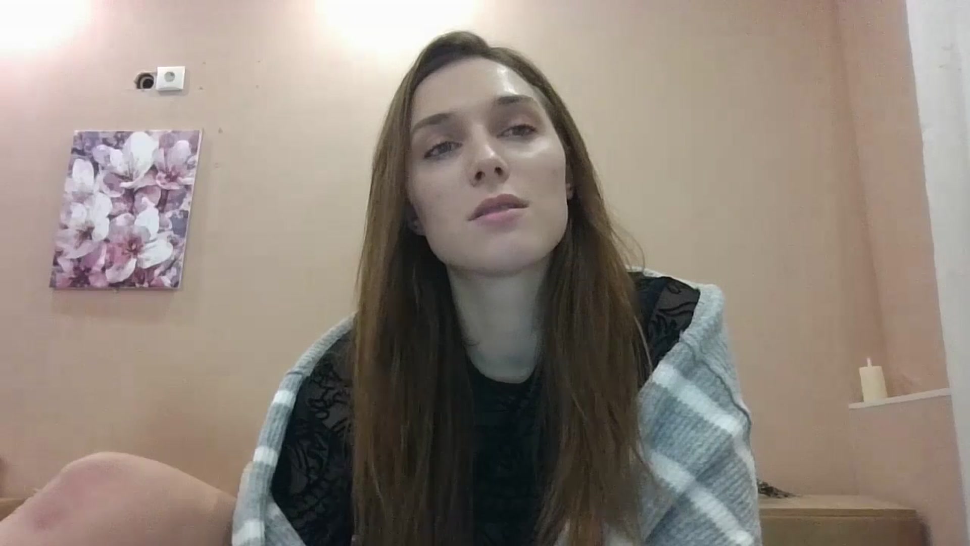 Gallery image thumbnail from HaleyReed's myfreecams stream on, 12/13/2024, 14:17 image 9 of 20