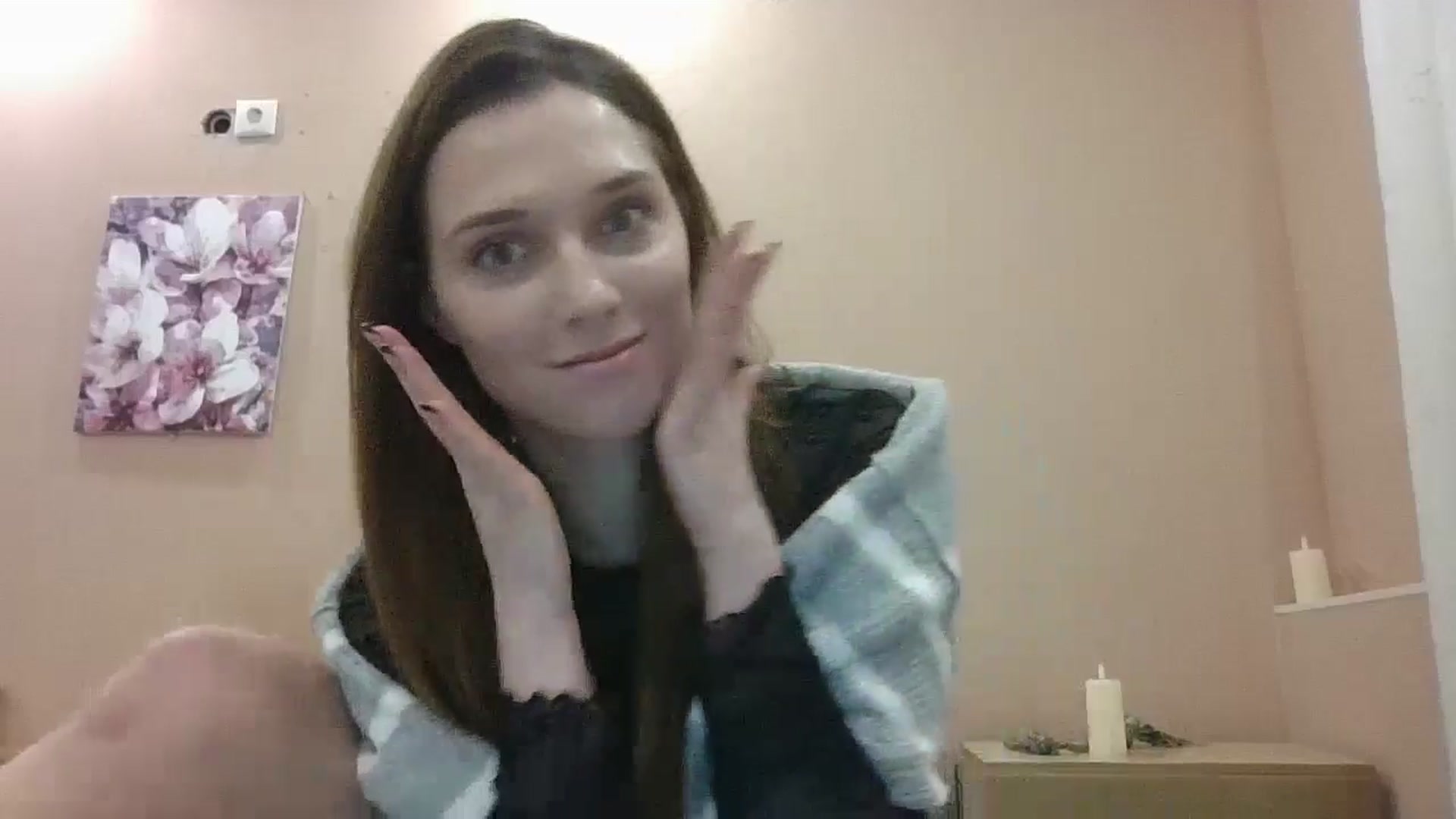 Gallery image thumbnail from HaleyReed's myfreecams stream on, 12/13/2024, 14:17 image 8 of 20