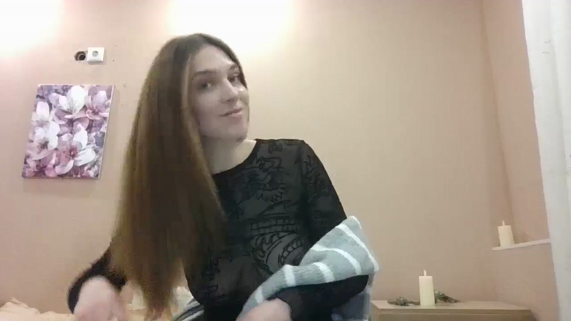 Gallery image thumbnail from HaleyReed's myfreecams stream on, 12/13/2024, 14:17 image 13 of 20