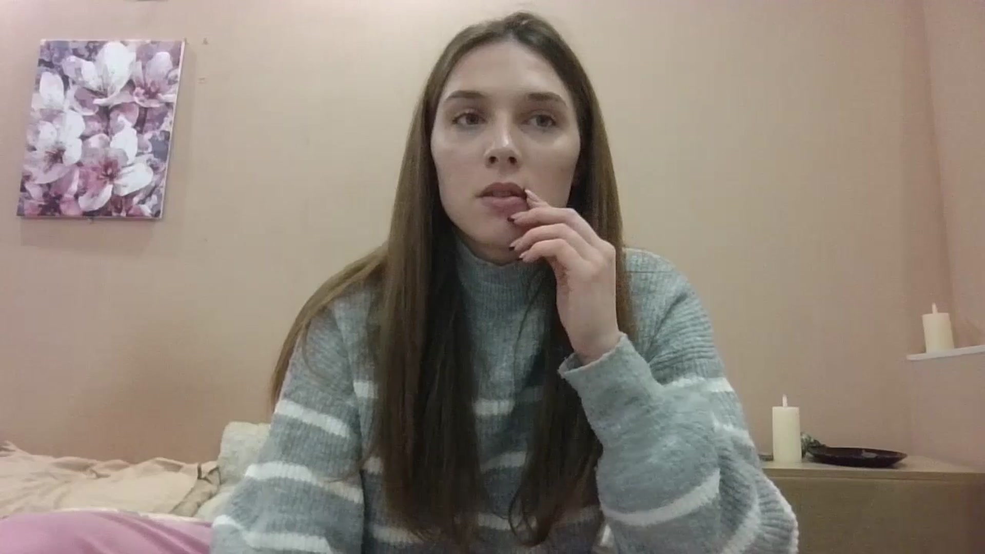 Gallery image thumbnail from HaleyReed's myfreecams stream on, 12/13/2024, 16:05 image 17 of 20