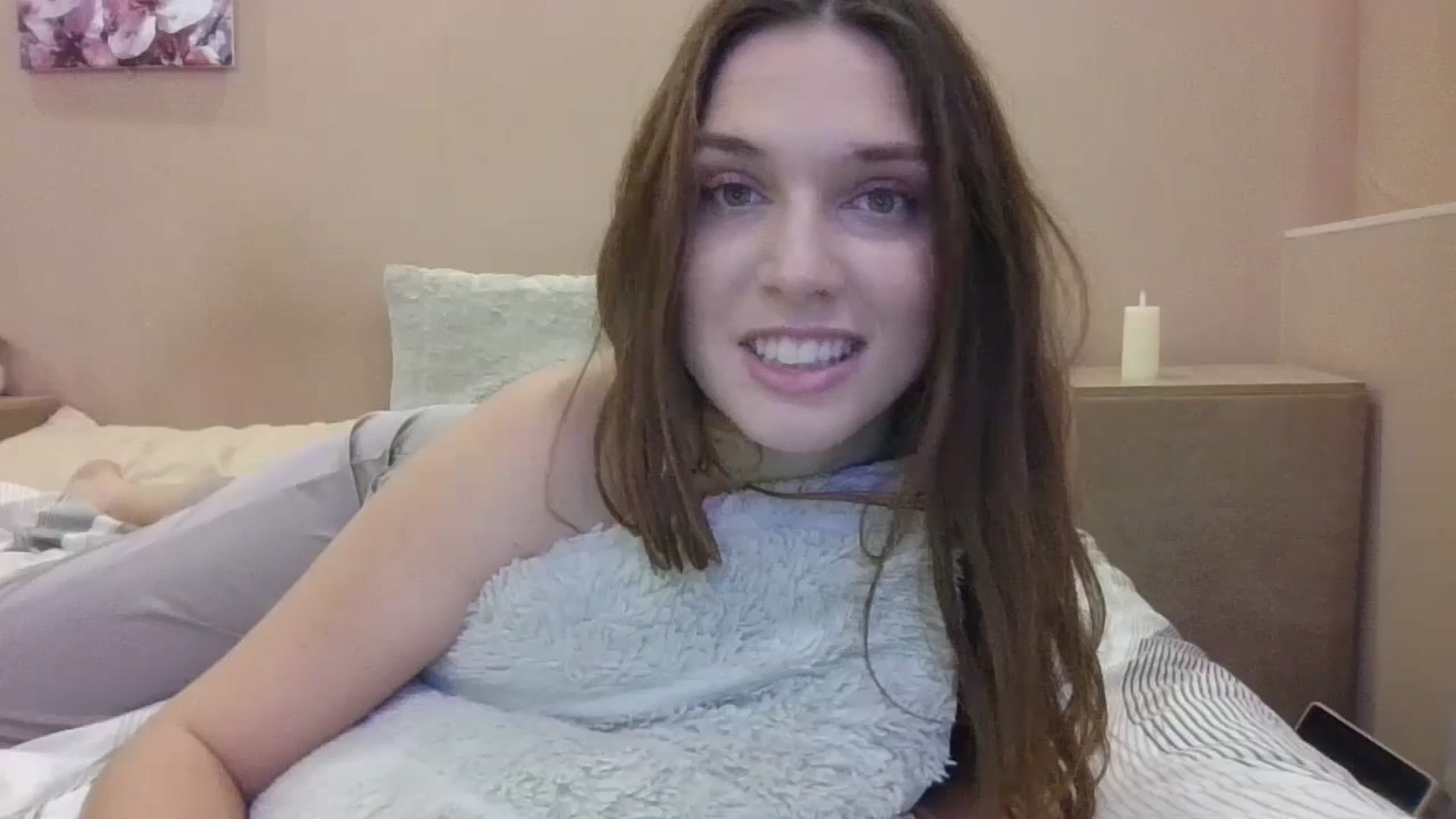 Gallery image thumbnail from HaleyReed's myfreecams stream on, 12/16/2024, 13:47 image 2 of 20