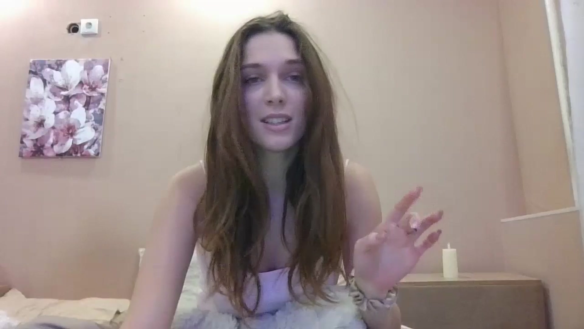 Gallery image thumbnail from HaleyReed's myfreecams stream on, 12/16/2024, 13:47 image 19 of 20