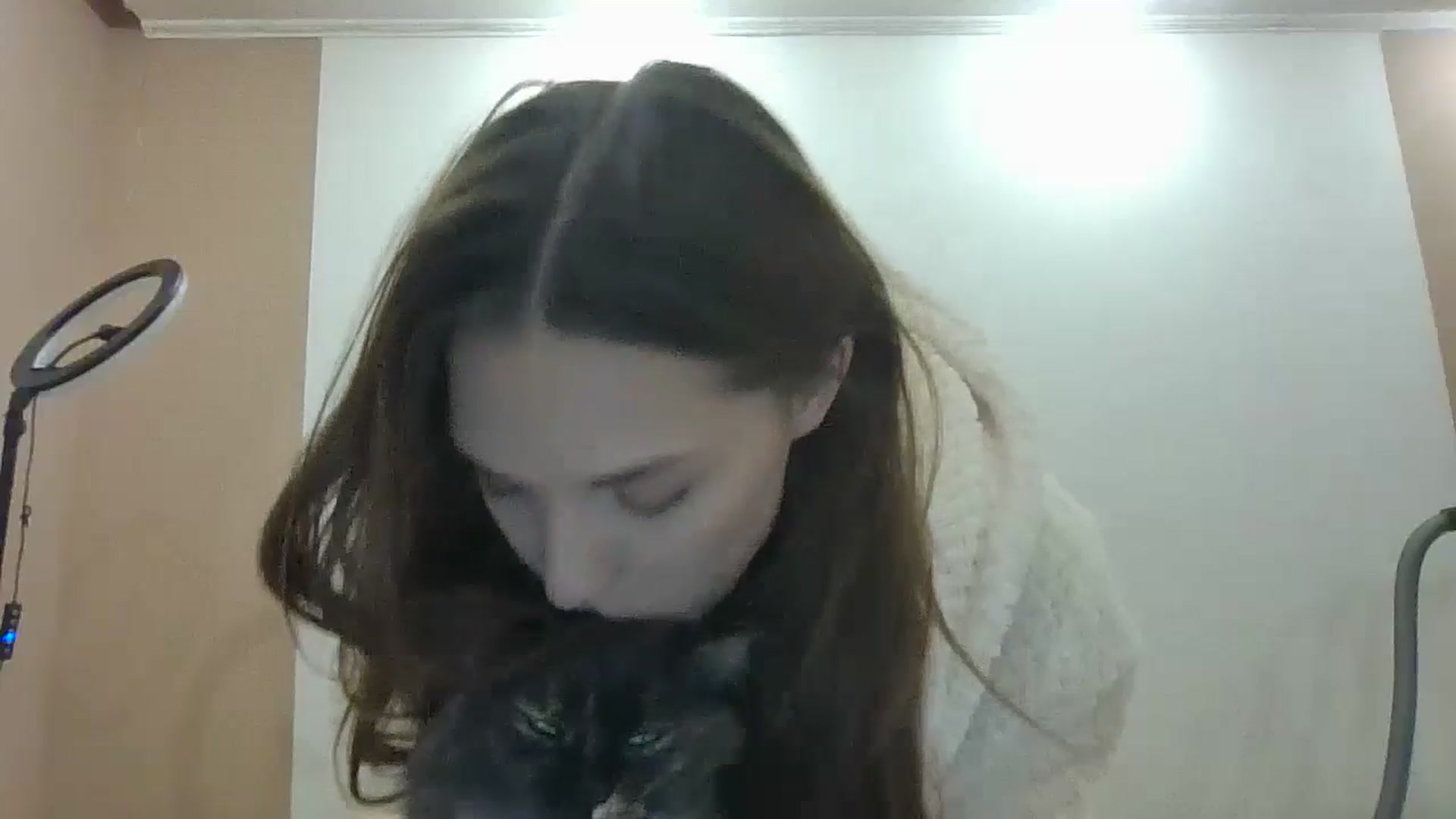 Gallery image thumbnail from HaleyReed's myfreecams stream on, 12/16/2024, 15:31 image 15 of 20