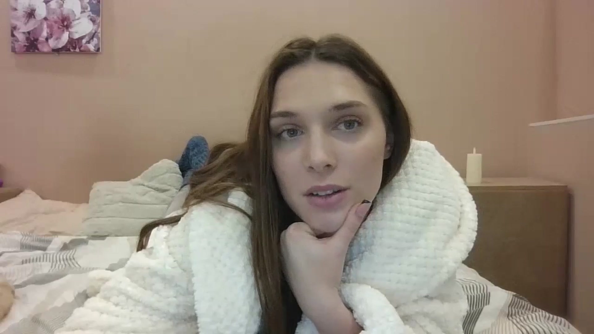 Gallery image thumbnail from HaleyReed's myfreecams stream on, 12/16/2024, 16:49 image 13 of 20