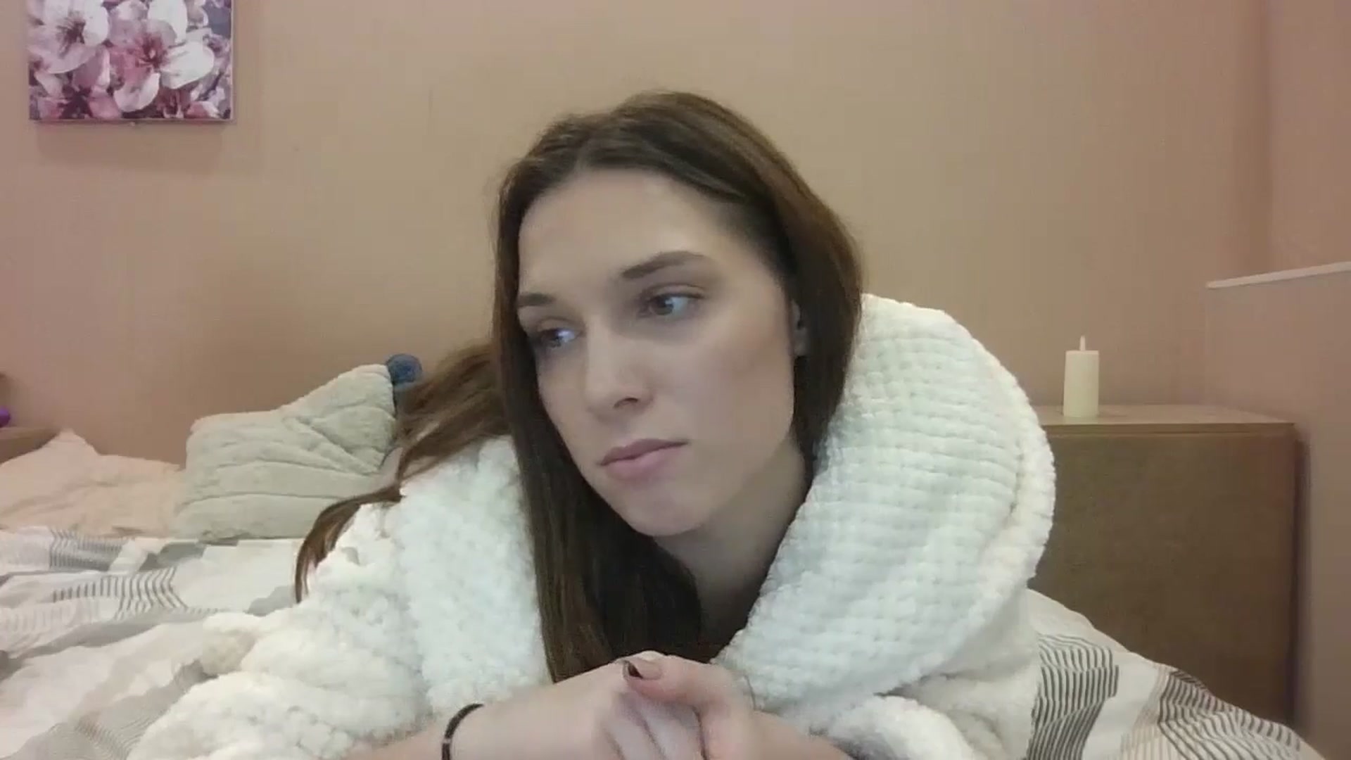 Gallery image thumbnail from HaleyReed's myfreecams stream on, 12/16/2024, 16:49 image 18 of 20