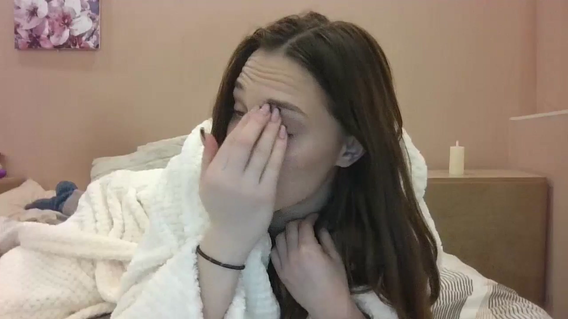 Gallery image thumbnail from HaleyReed's myfreecams stream on, 12/16/2024, 16:49 image 3 of 20