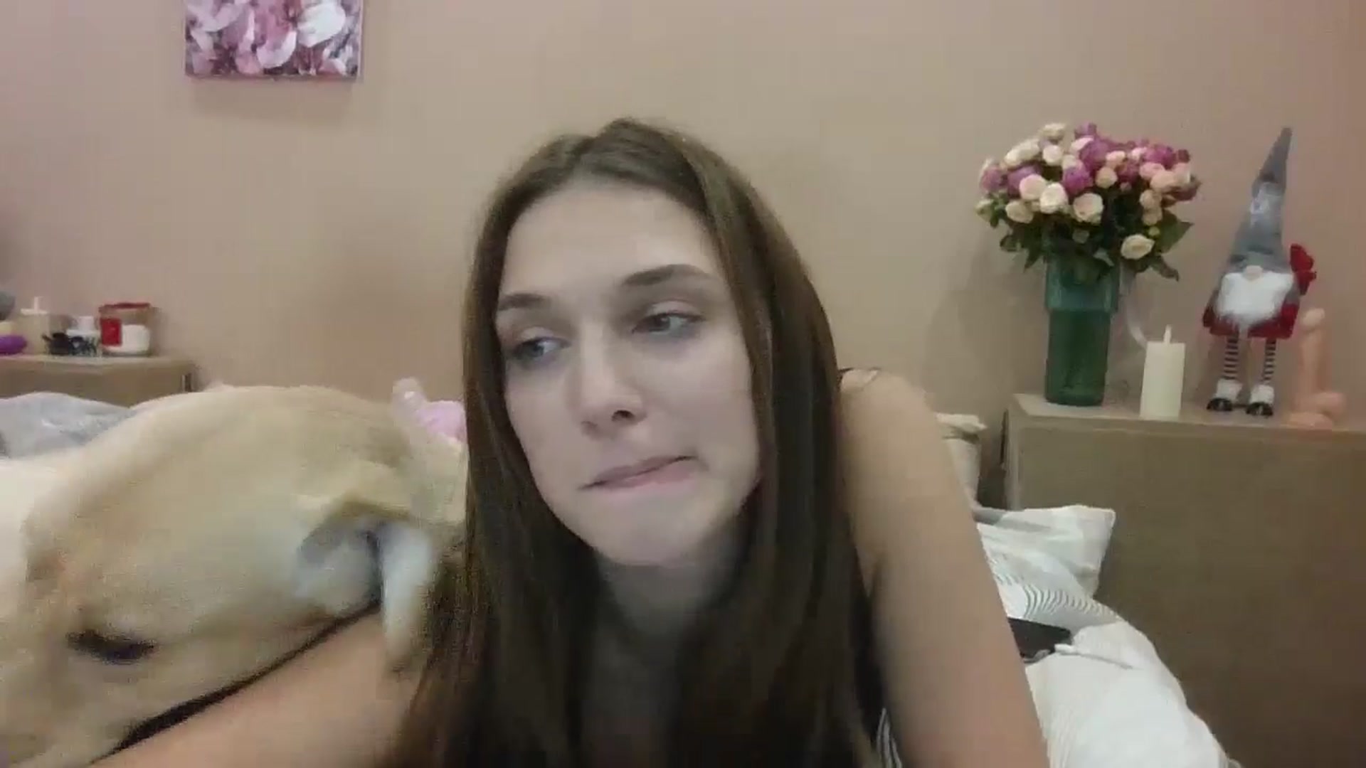 Gallery image thumbnail from HaleyReed's myfreecams stream on, 12/18/2024, 17:21 image 15 of 20