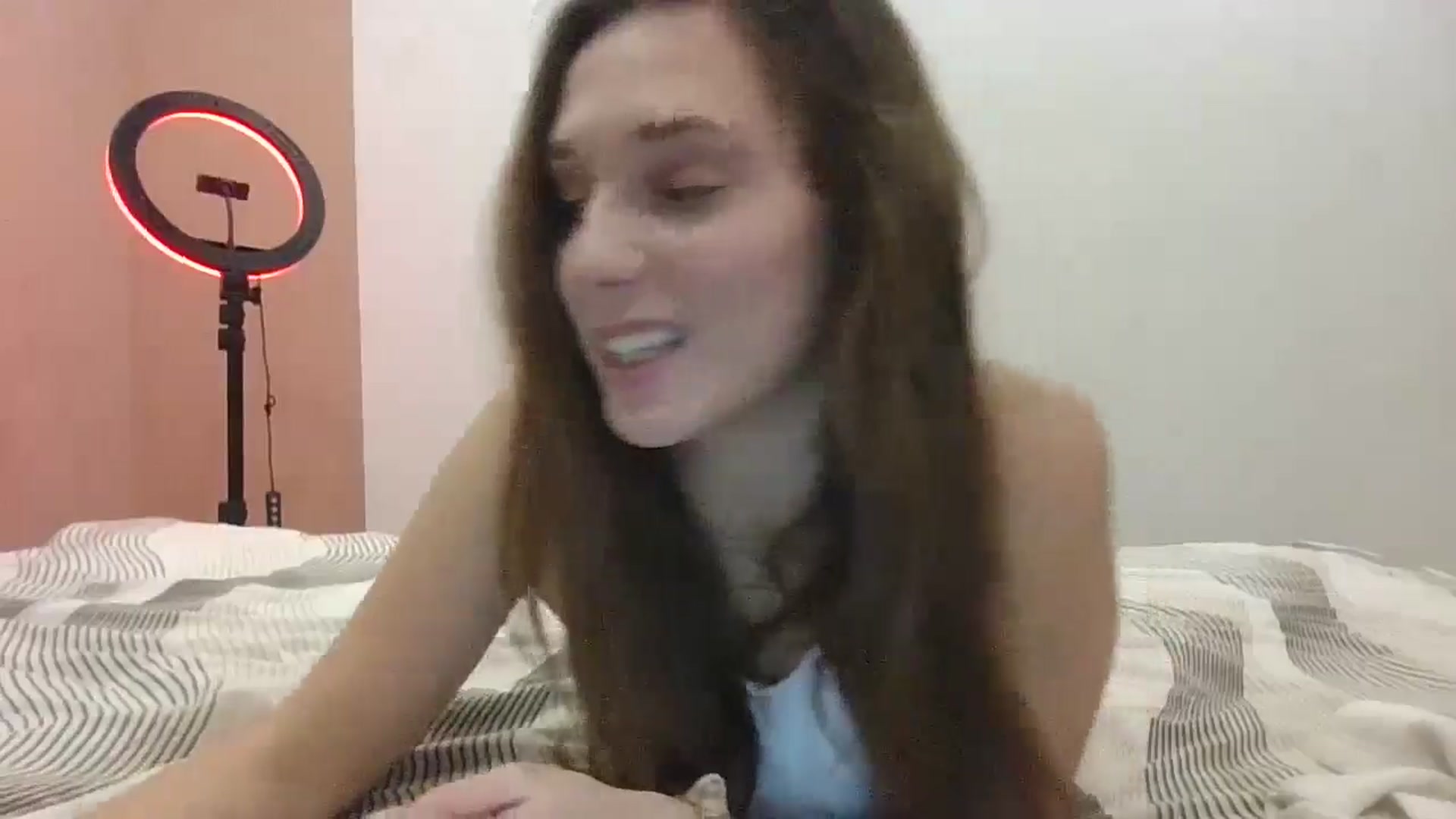 Gallery image thumbnail from HaleyReed's myfreecams stream on, 12/19/2024, 17:42 image 12 of 20